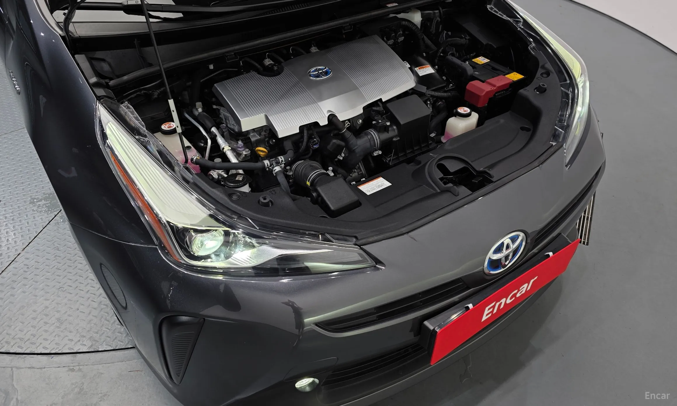 Toyota Prius 4th Generation превью 6