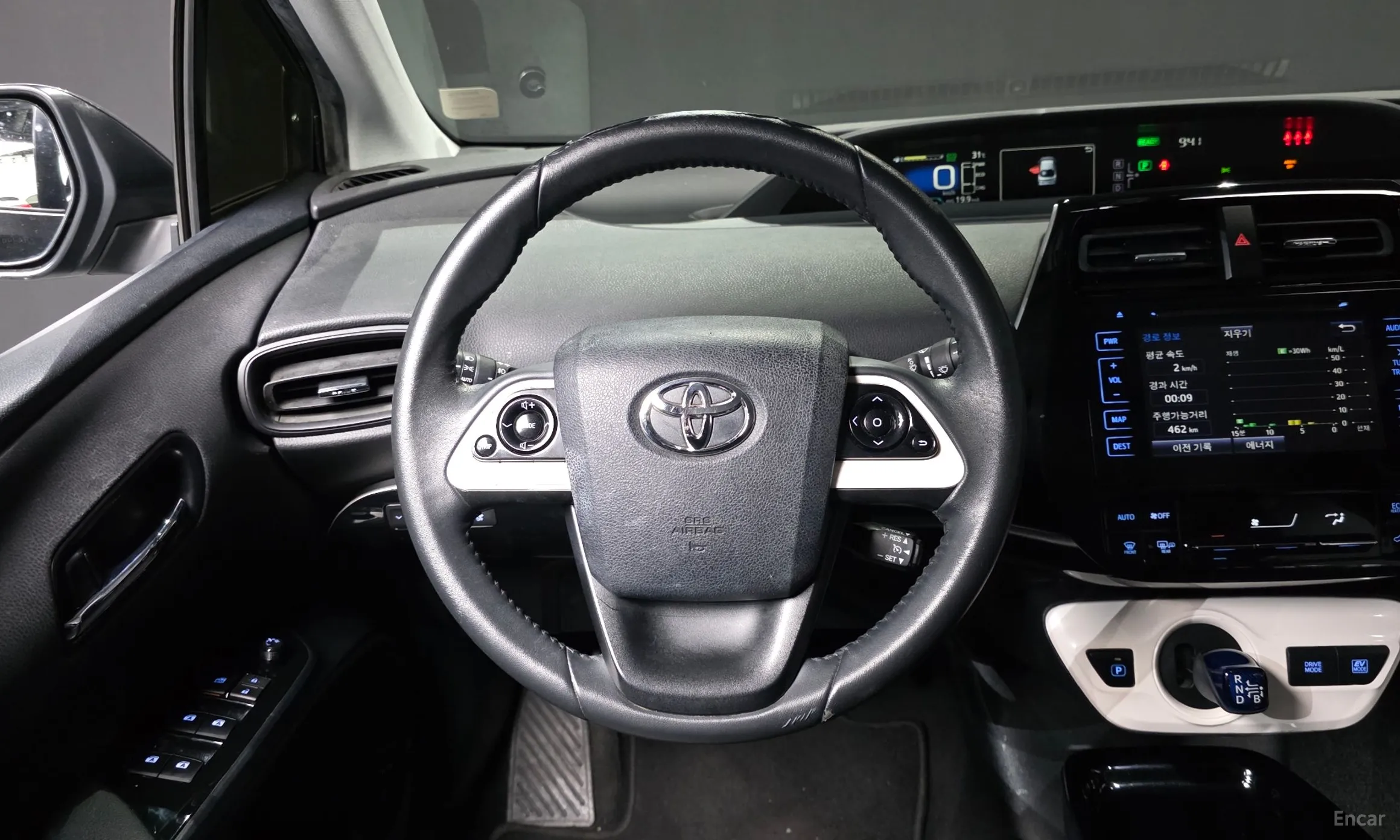Toyota Prius 4th Generation превью 13
