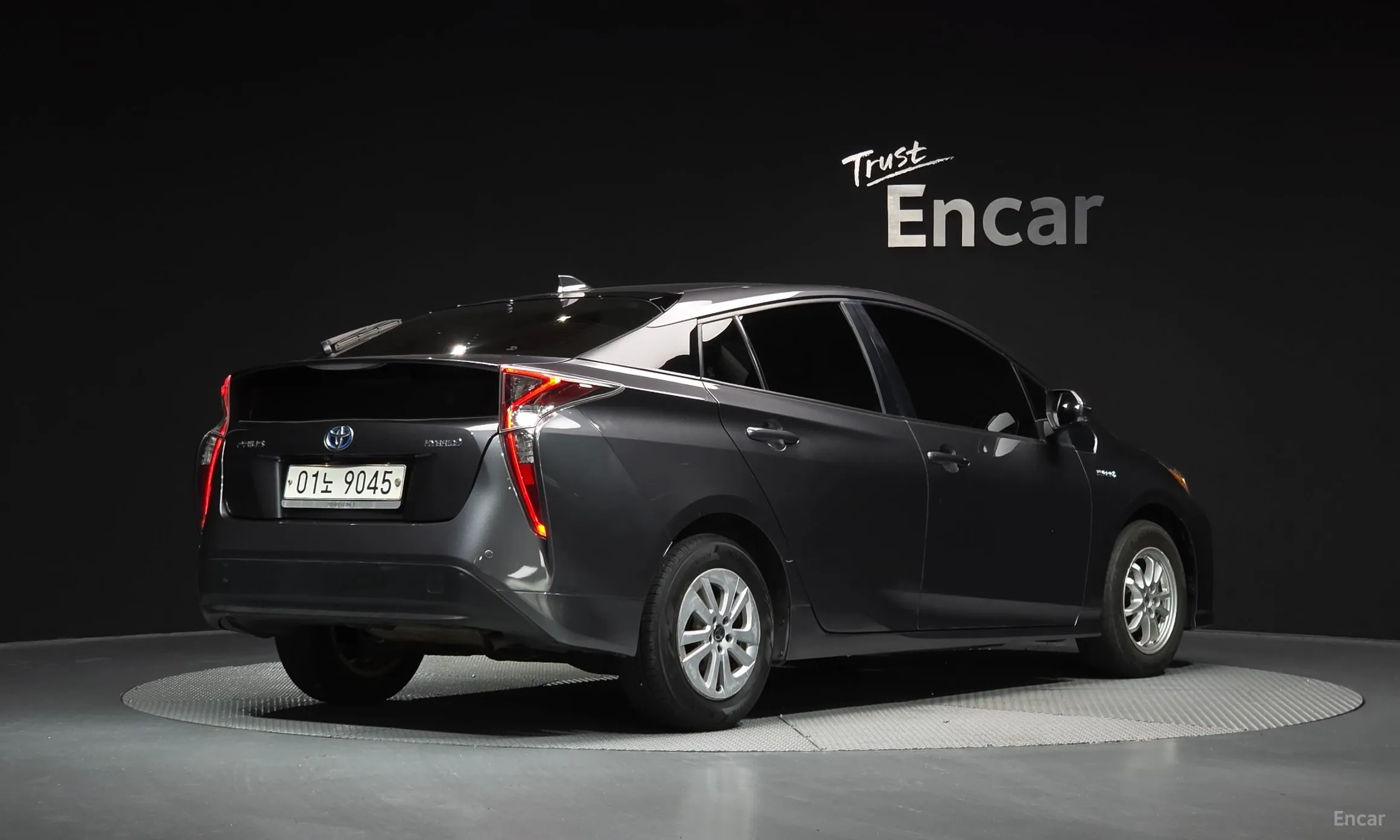 Toyota Prius 4th Generation
