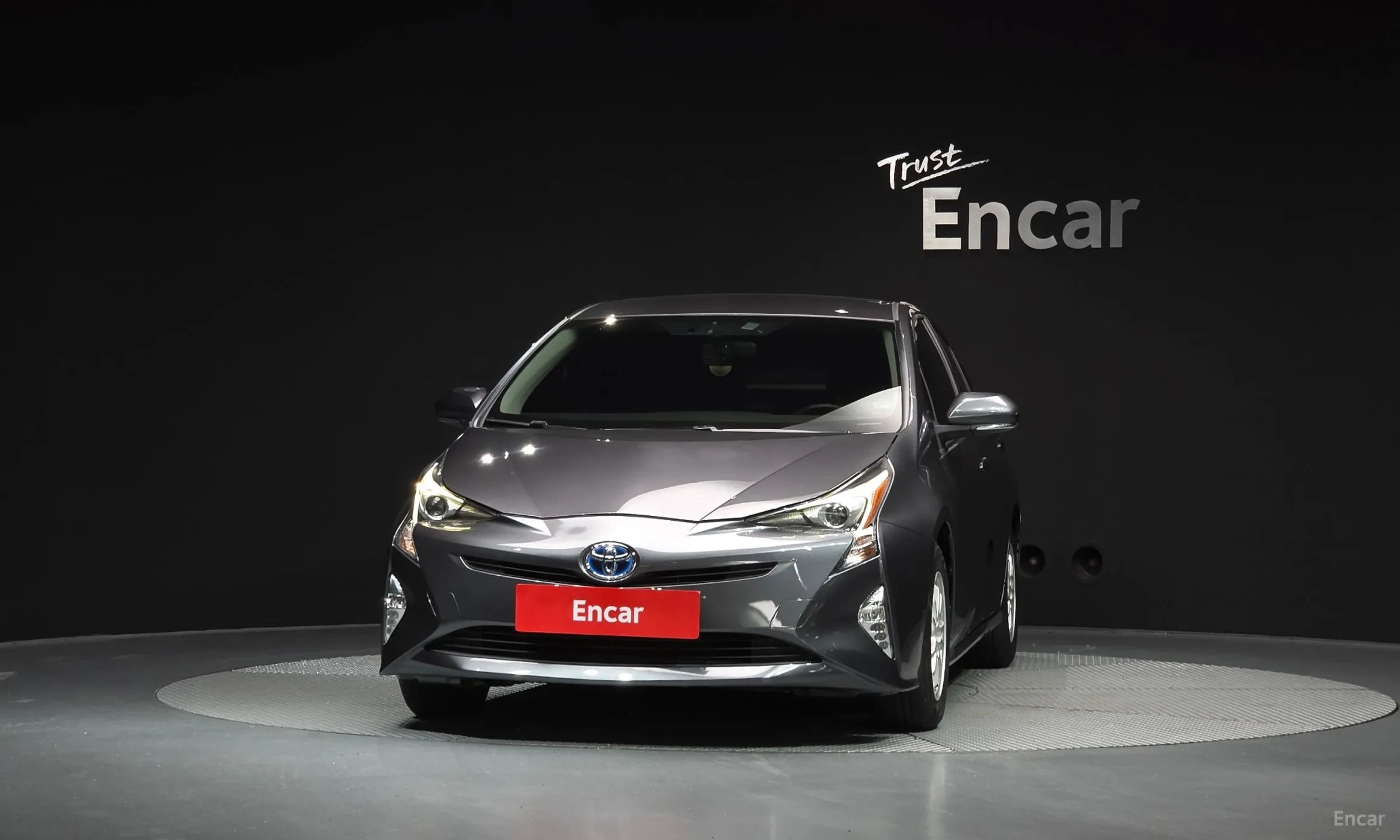 Toyota Prius 4th Generation превью 3