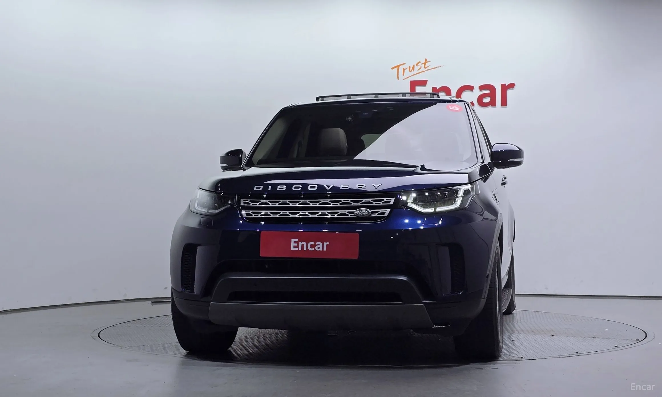 Land Rover Discovery 5 превью 3