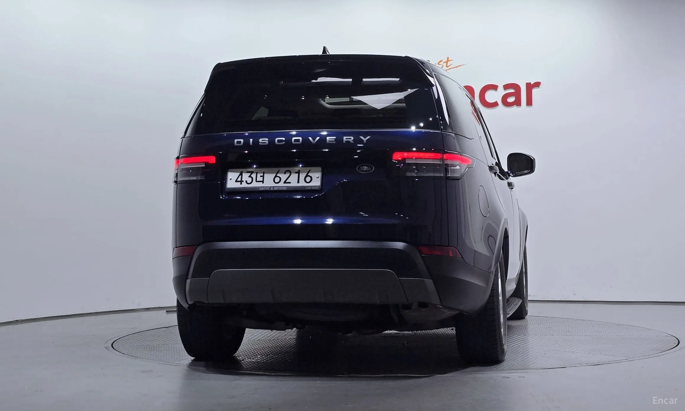 Land Rover Discovery 5 превью 4