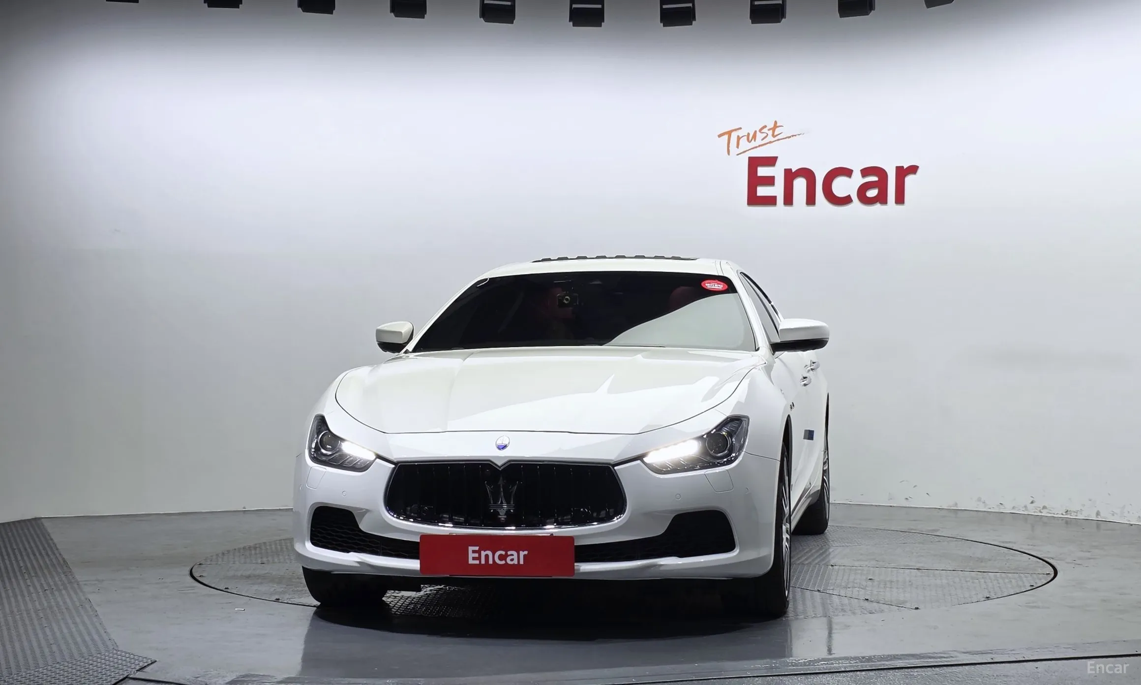 Maserati Ghibli превью 3