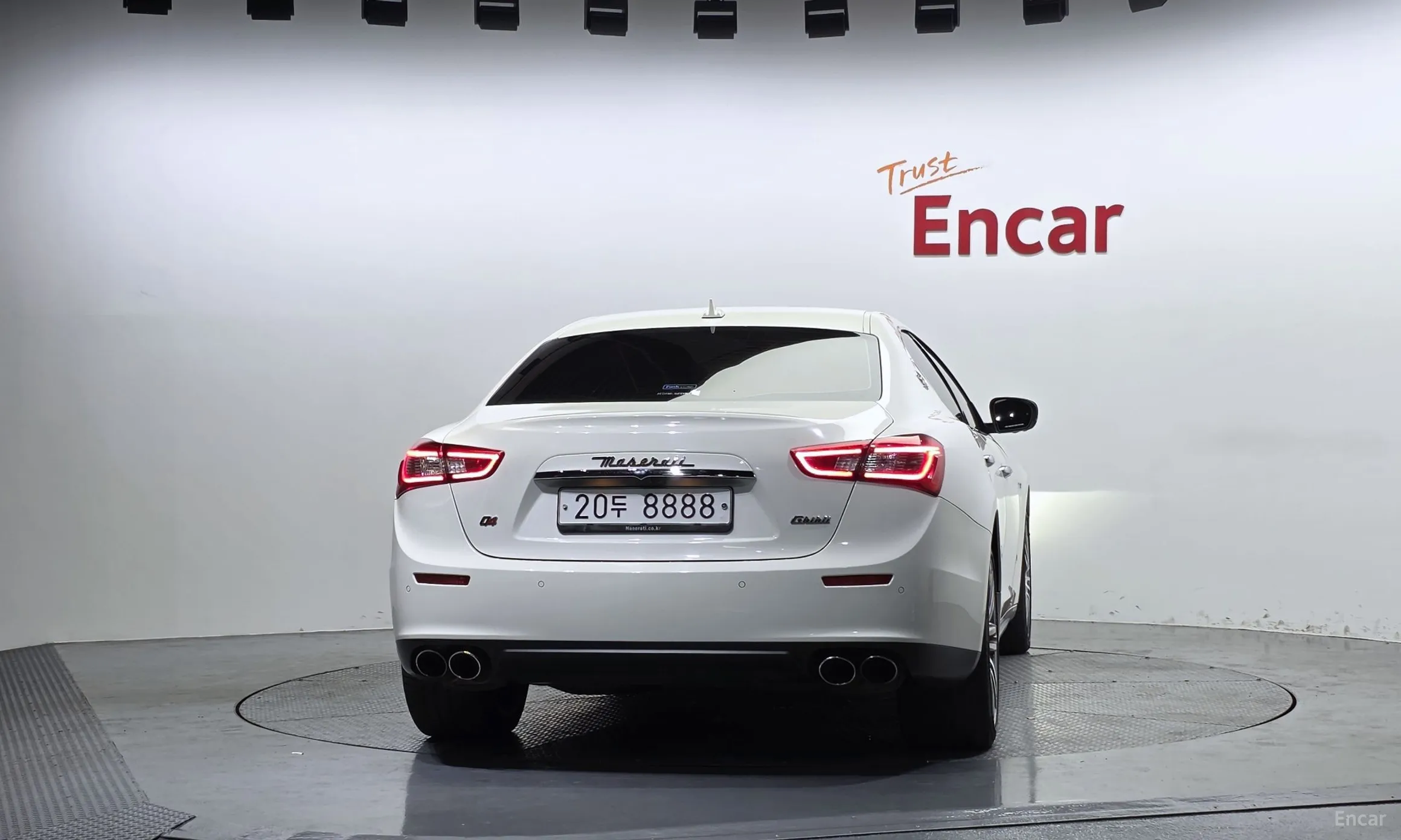 Maserati Ghibli превью 4