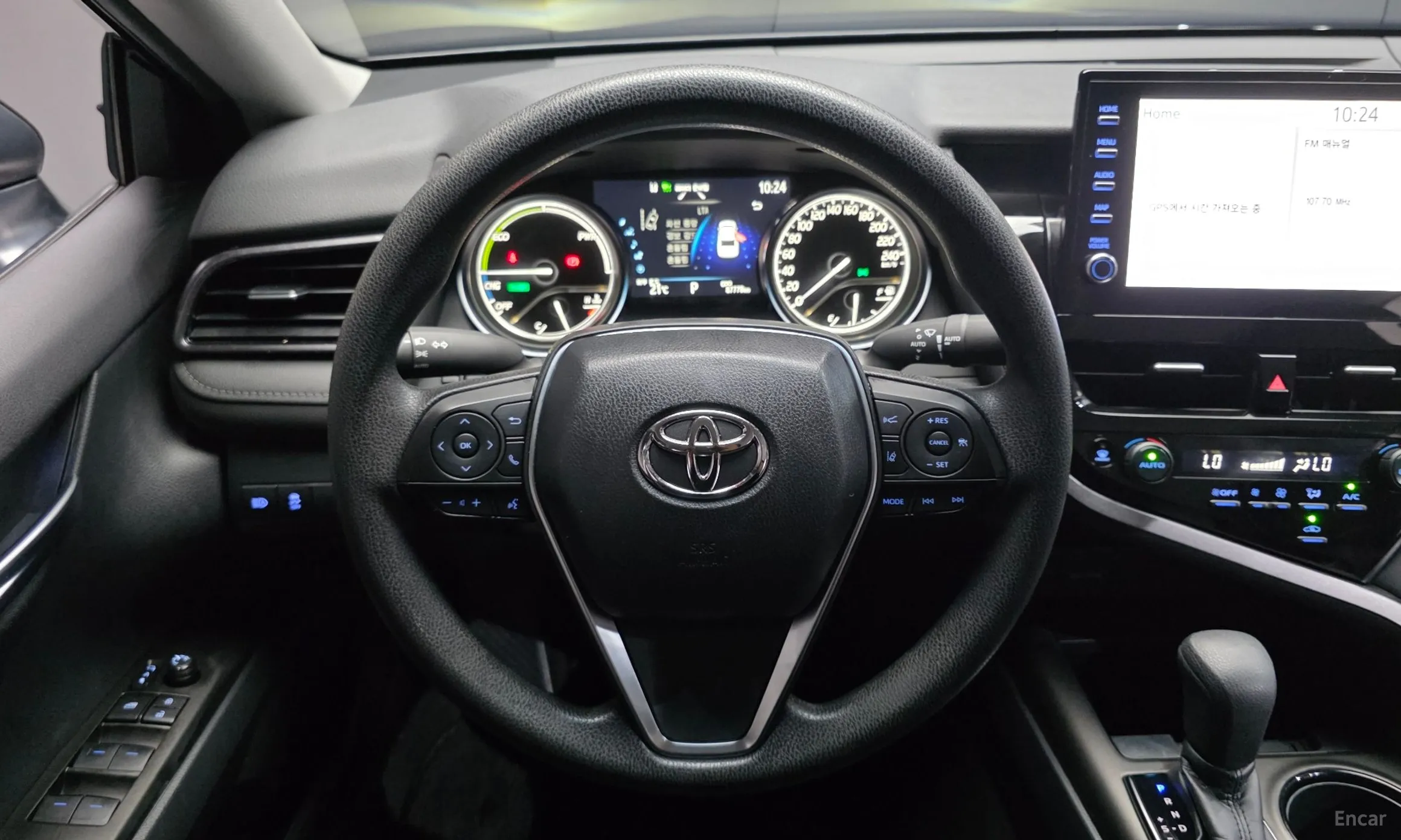 Toyota Camry (XV70) превью 13
