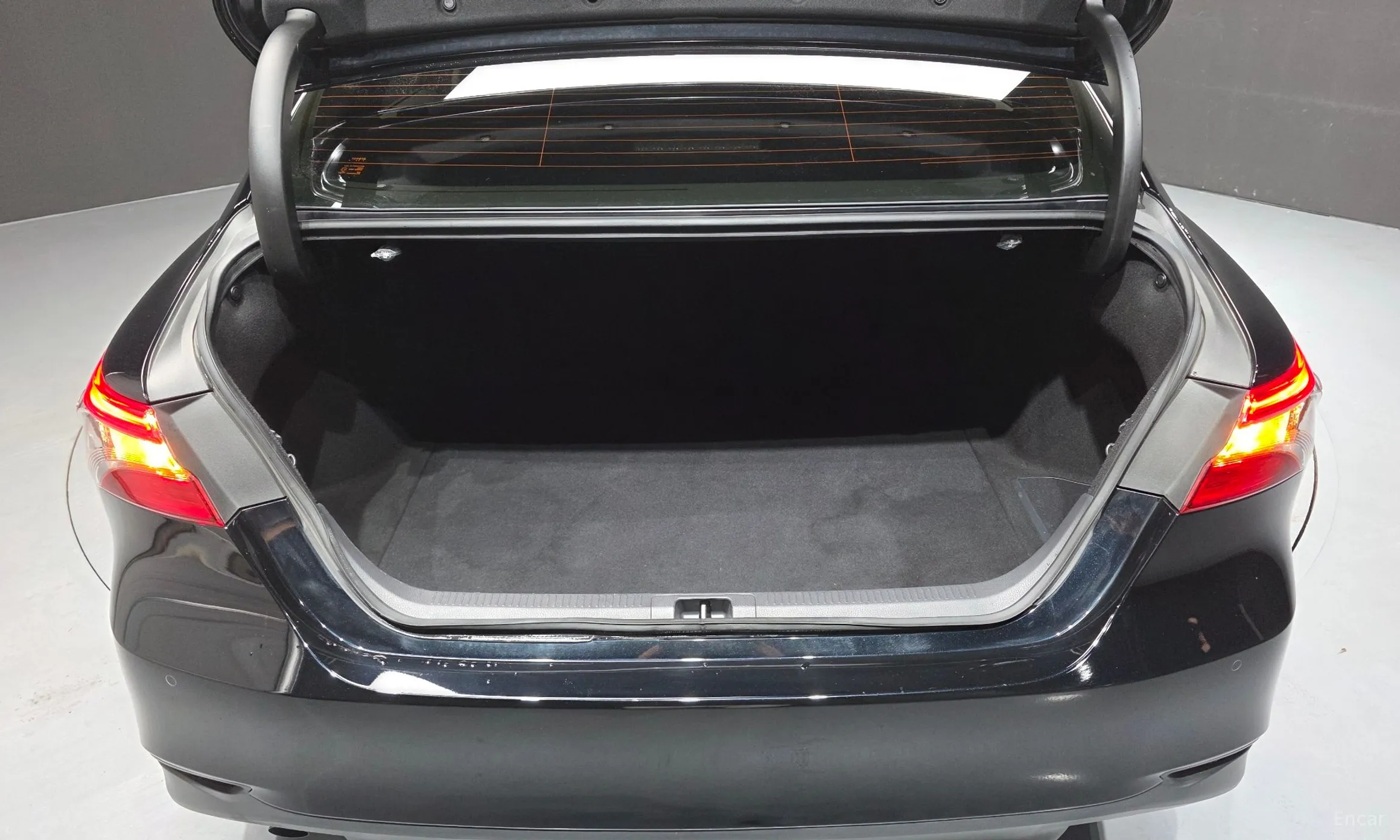 Toyota Camry (XV70) превью 15