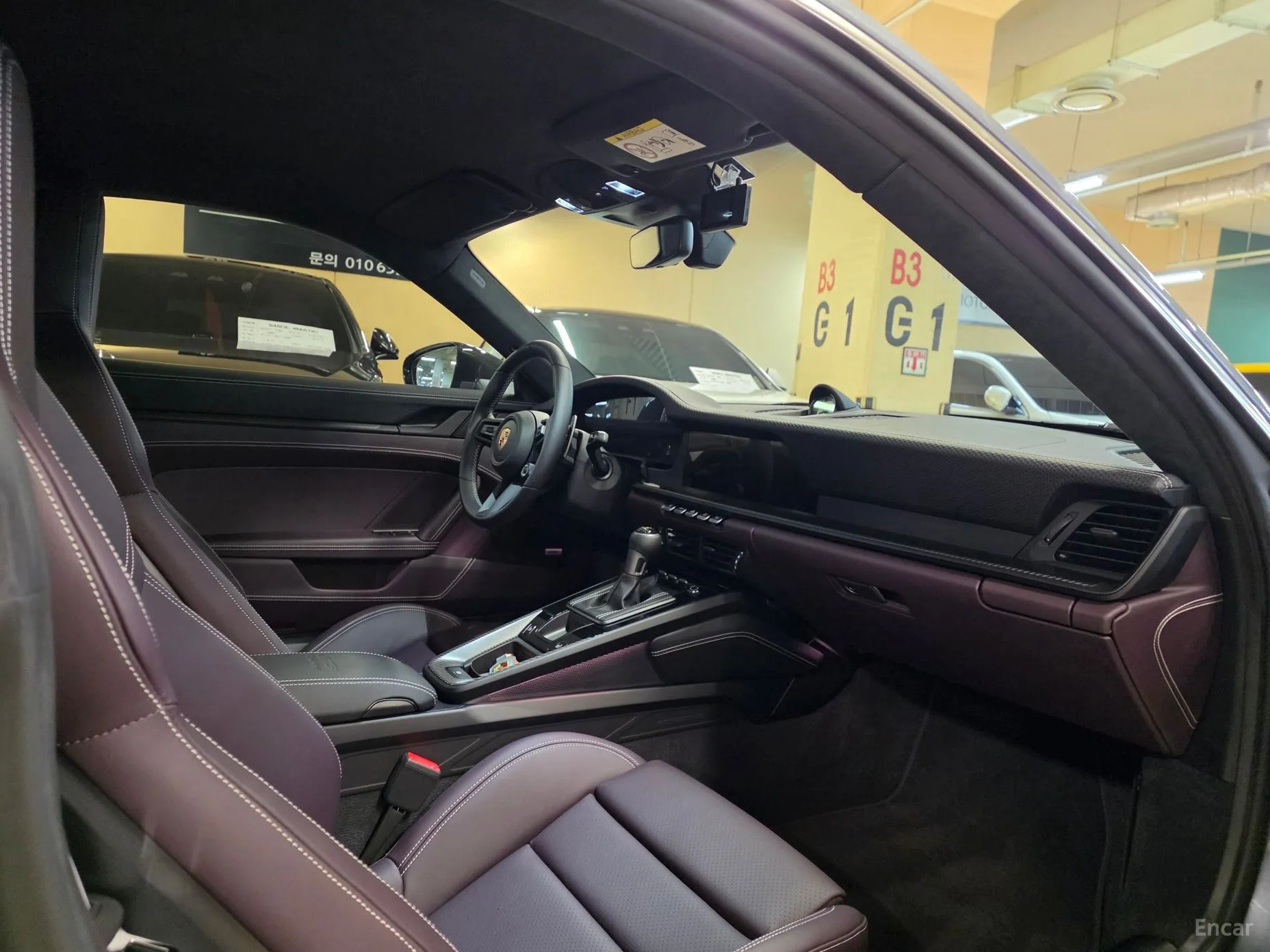 Porsche 911 (992) превью 10