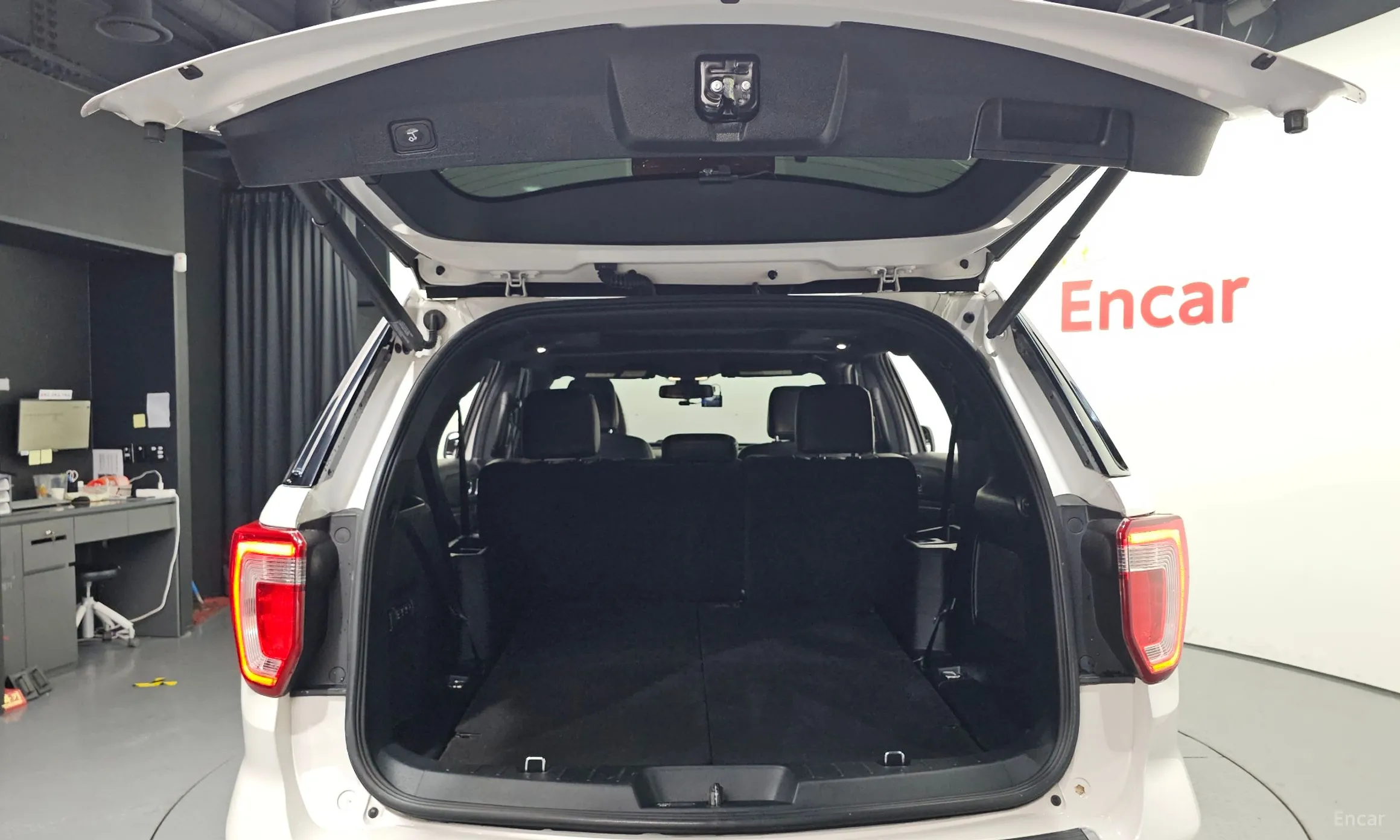 Ford Explorer превью 20