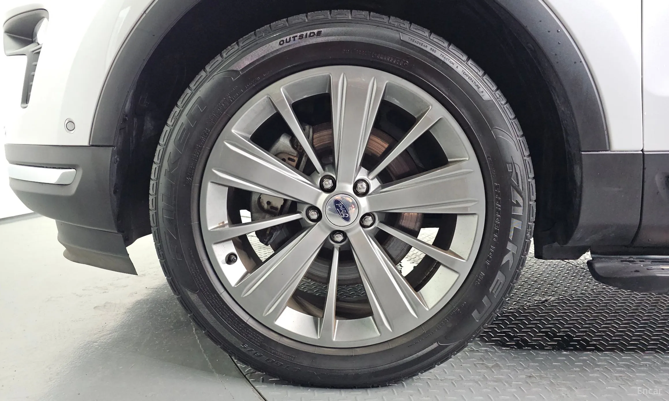 Ford Explorer превью 5