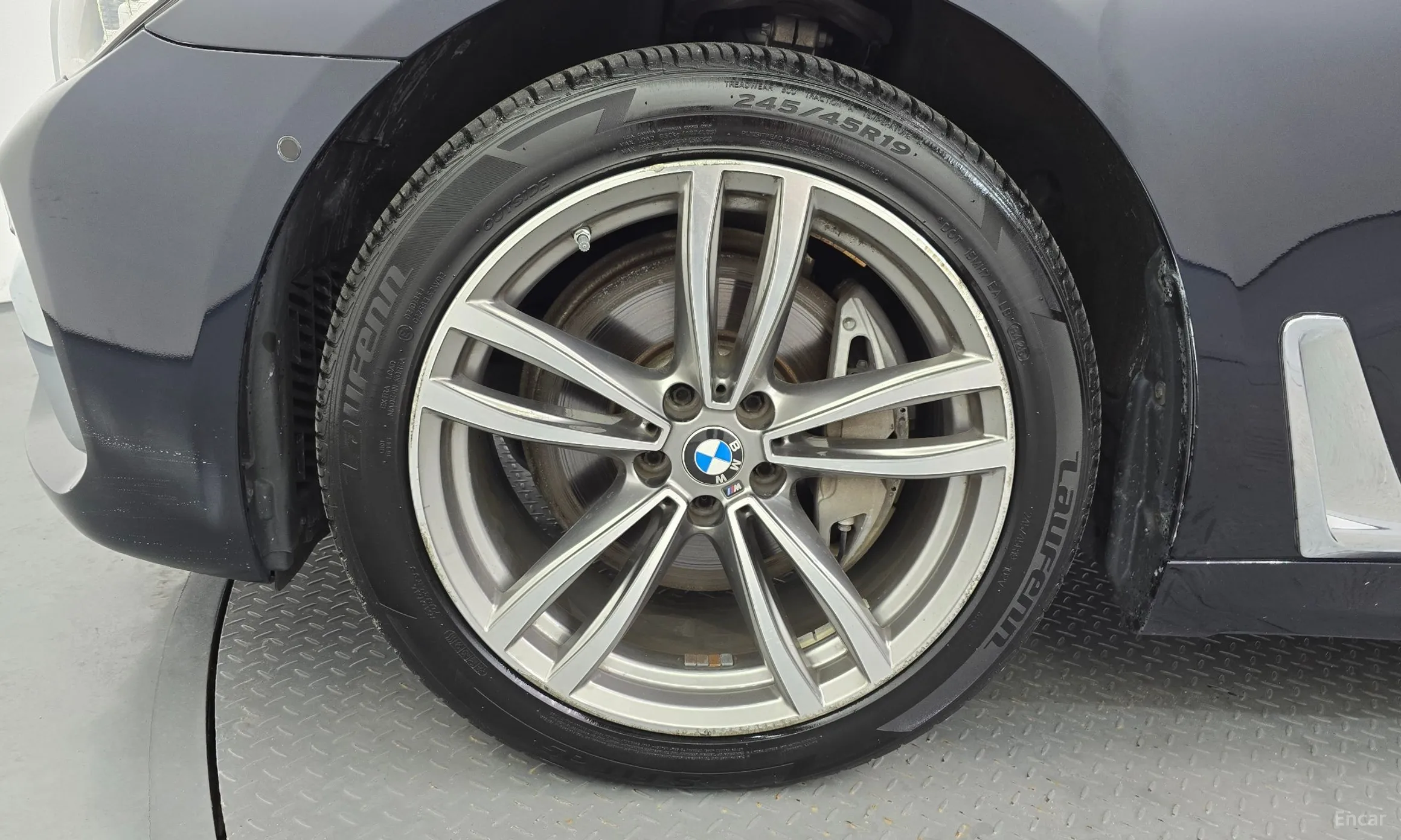 BMW 7 Series (G11) превью 5
