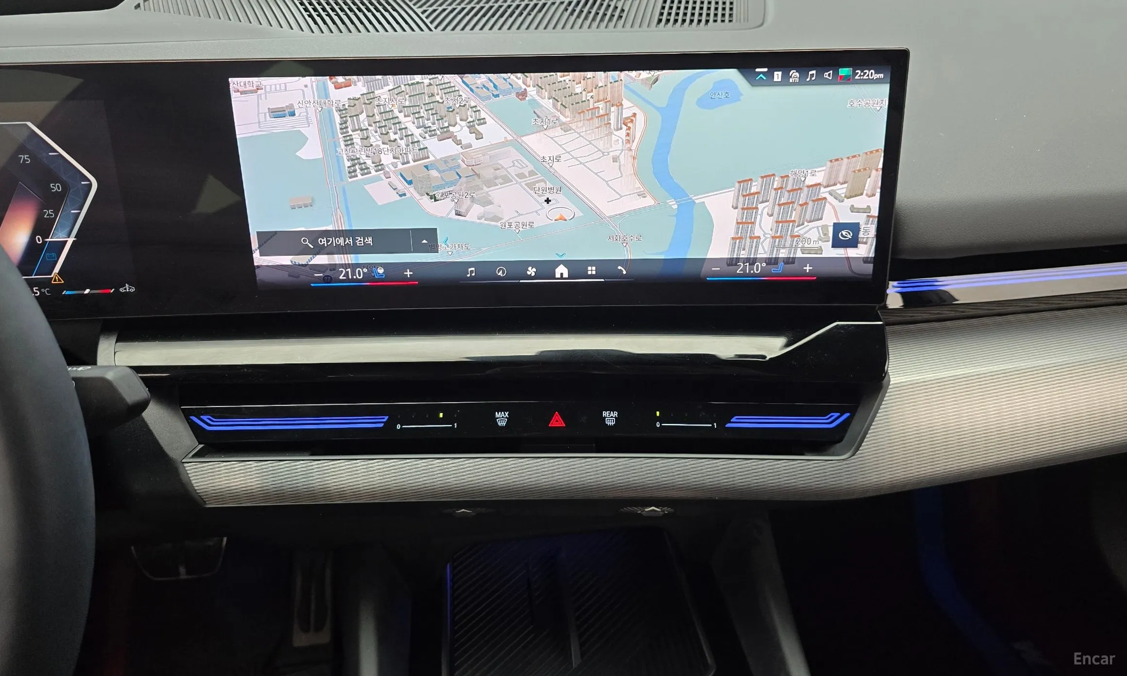 BMW 5 Series (G60) превью 14