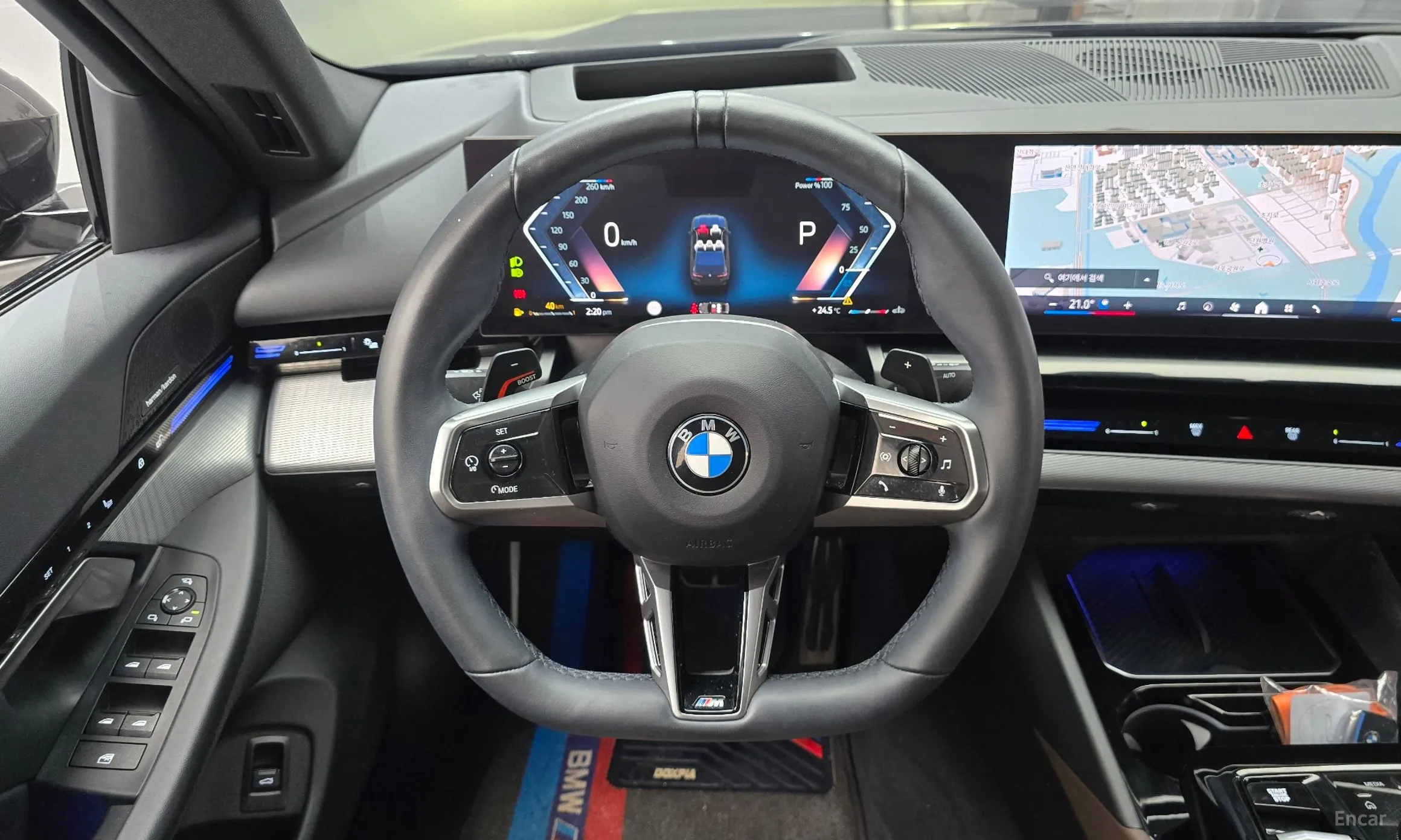 BMW 5 Series (G60) превью 15