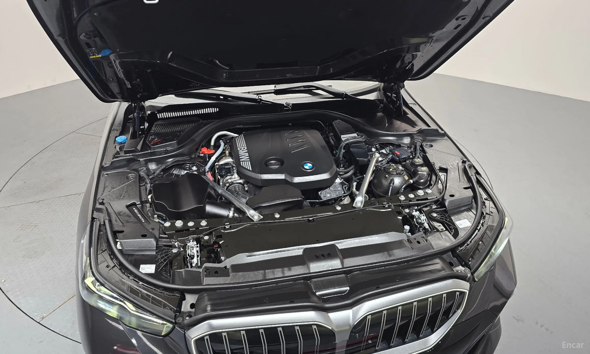 BMW 5 Series (G60) превью 6