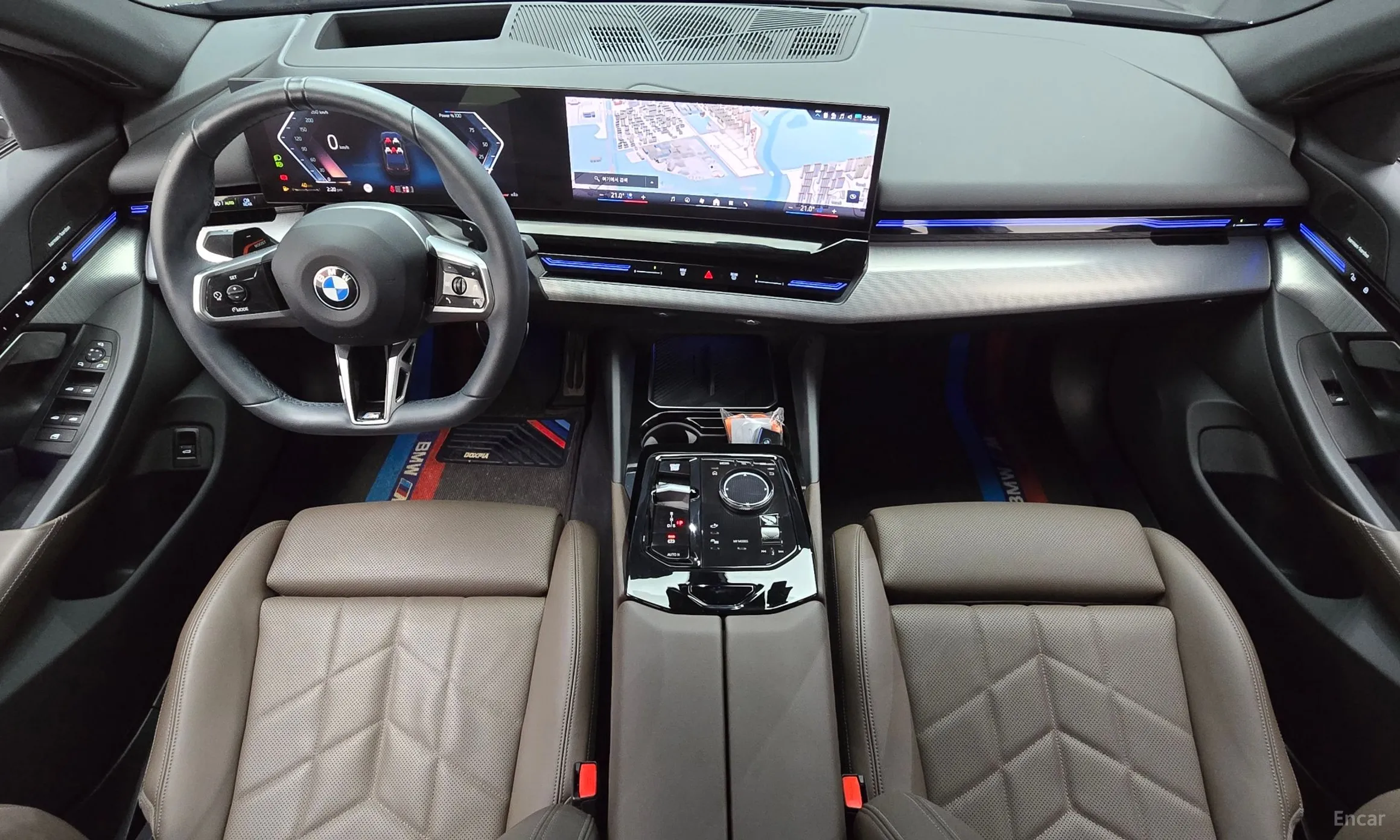 BMW 5 Series (G60) превью 7
