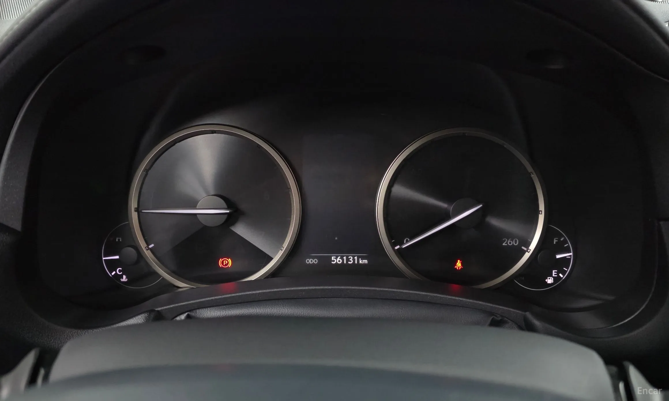 Lexus NX300h превью 8