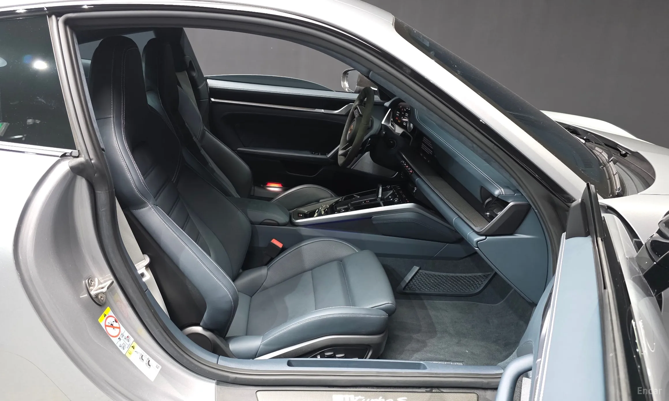 Porsche 911 (992) превью 11