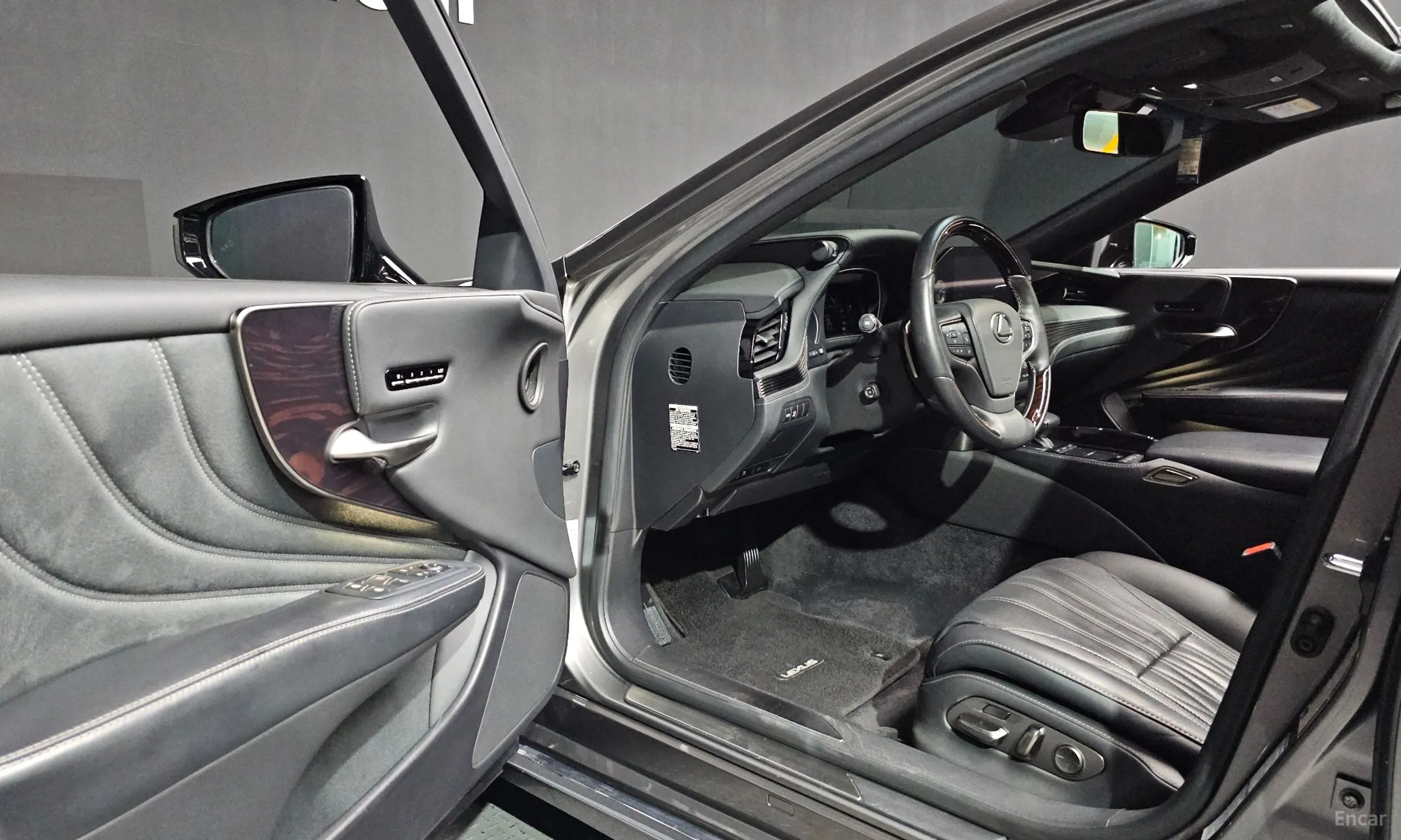 Lexus LS500 5th Generation превью 10