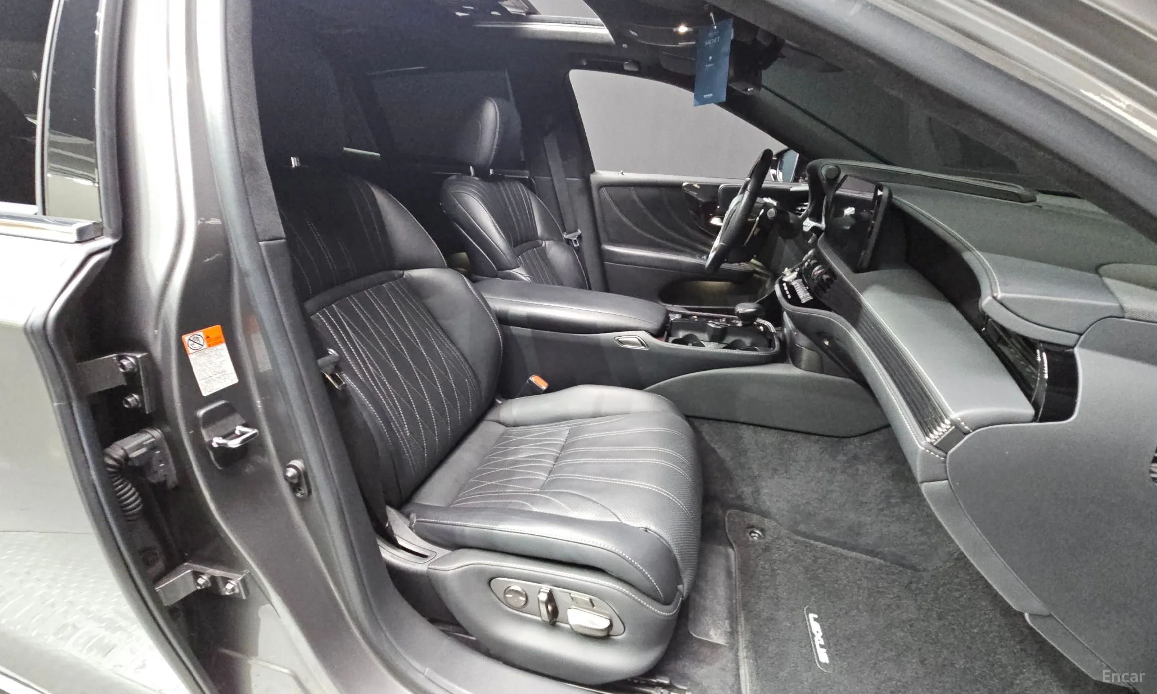 Lexus LS500 5th Generation превью 11