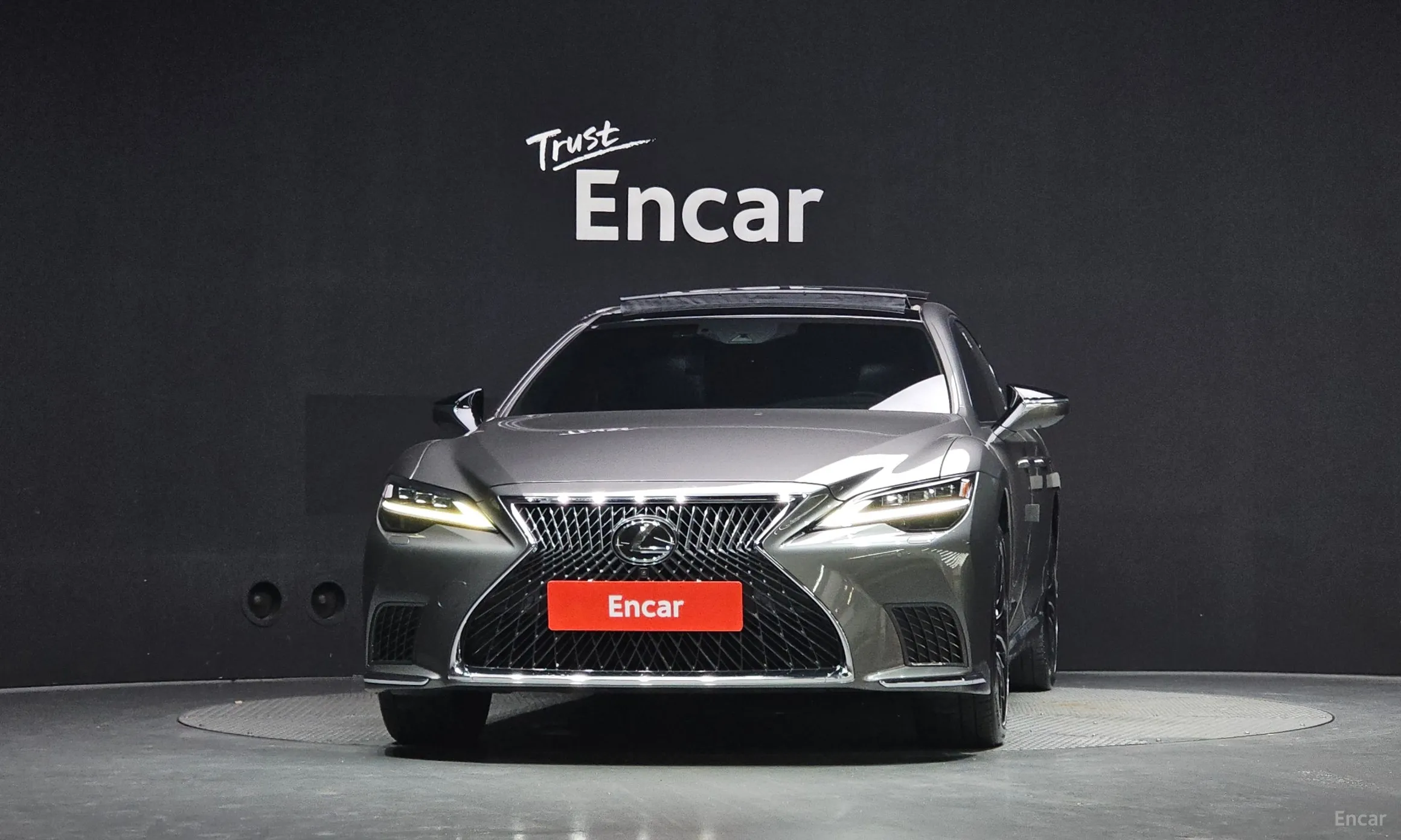 Lexus LS500 5th Generation превью 3