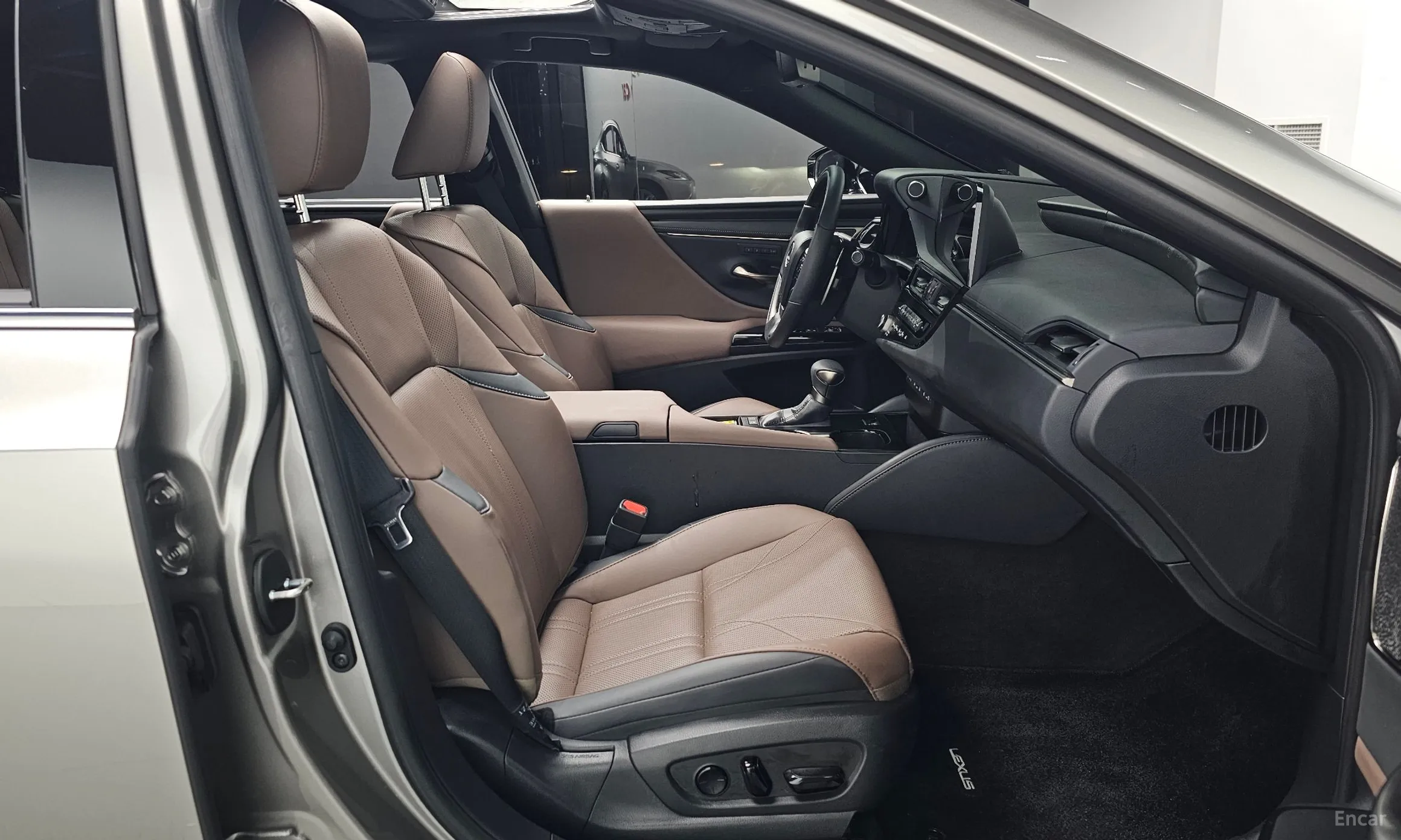 Lexus ES300h 7th Generation превью 11