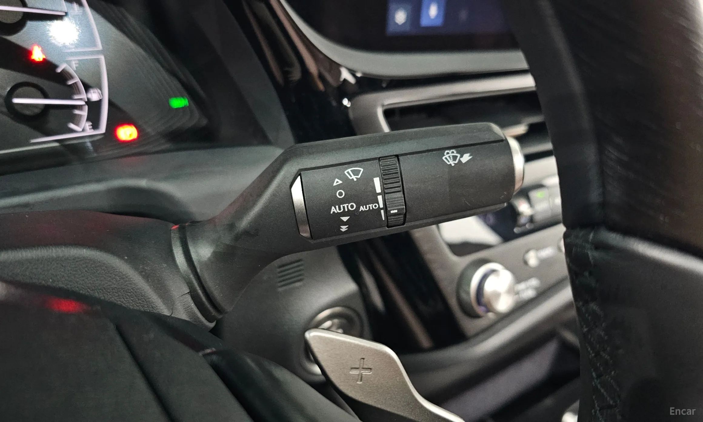 Lexus ES300h 7th Generation превью 15
