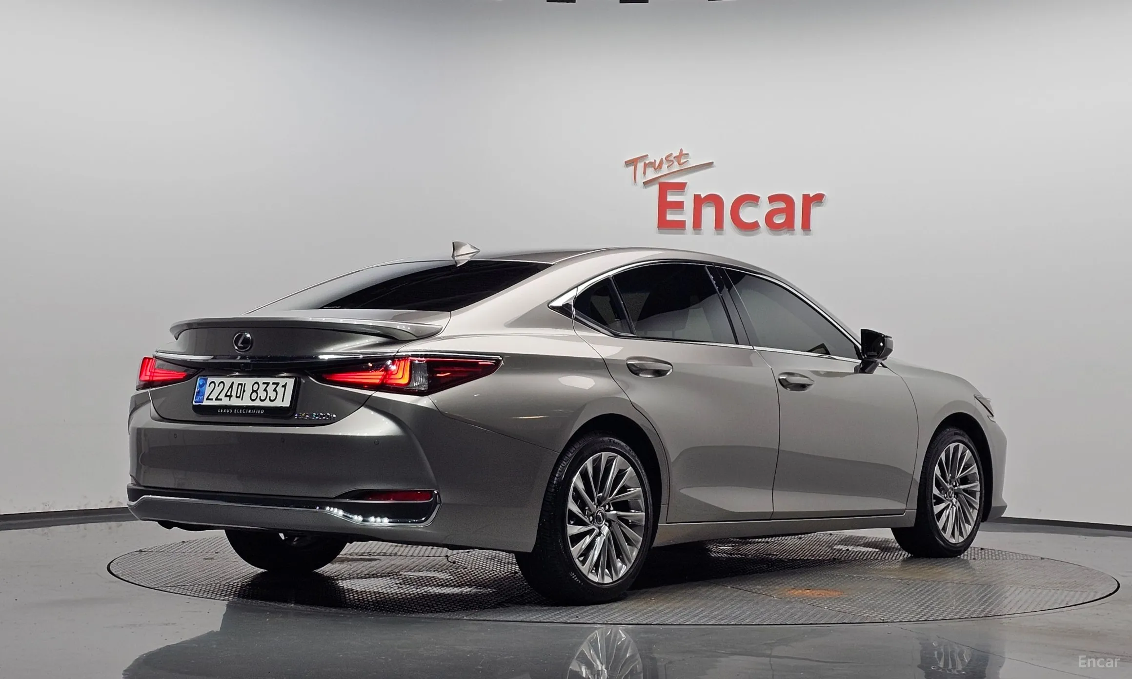 Lexus ES300h 7th Generation