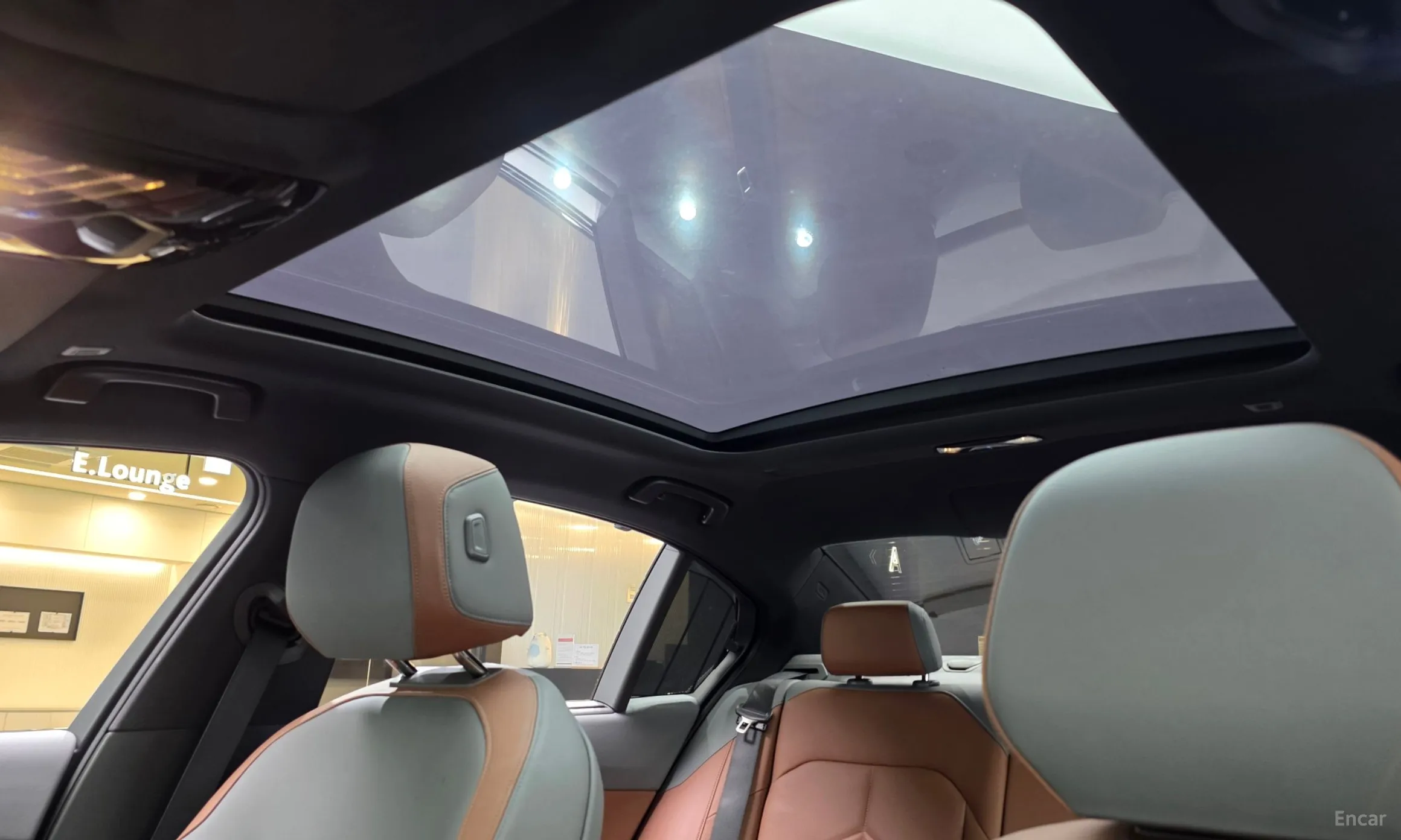 BMW 5 Series (G60) превью 18