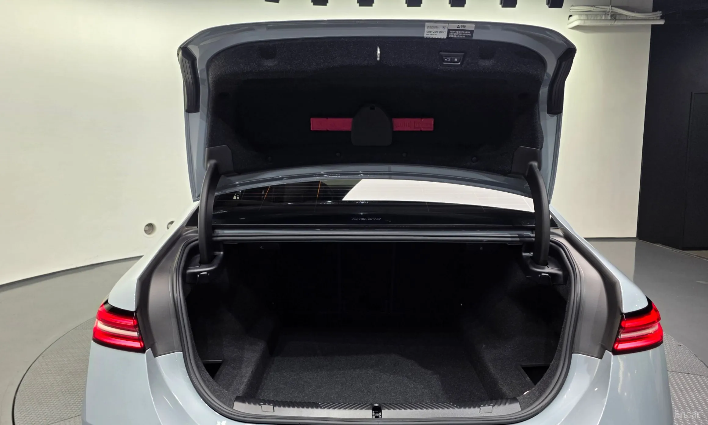 BMW 5 Series (G60) превью 20