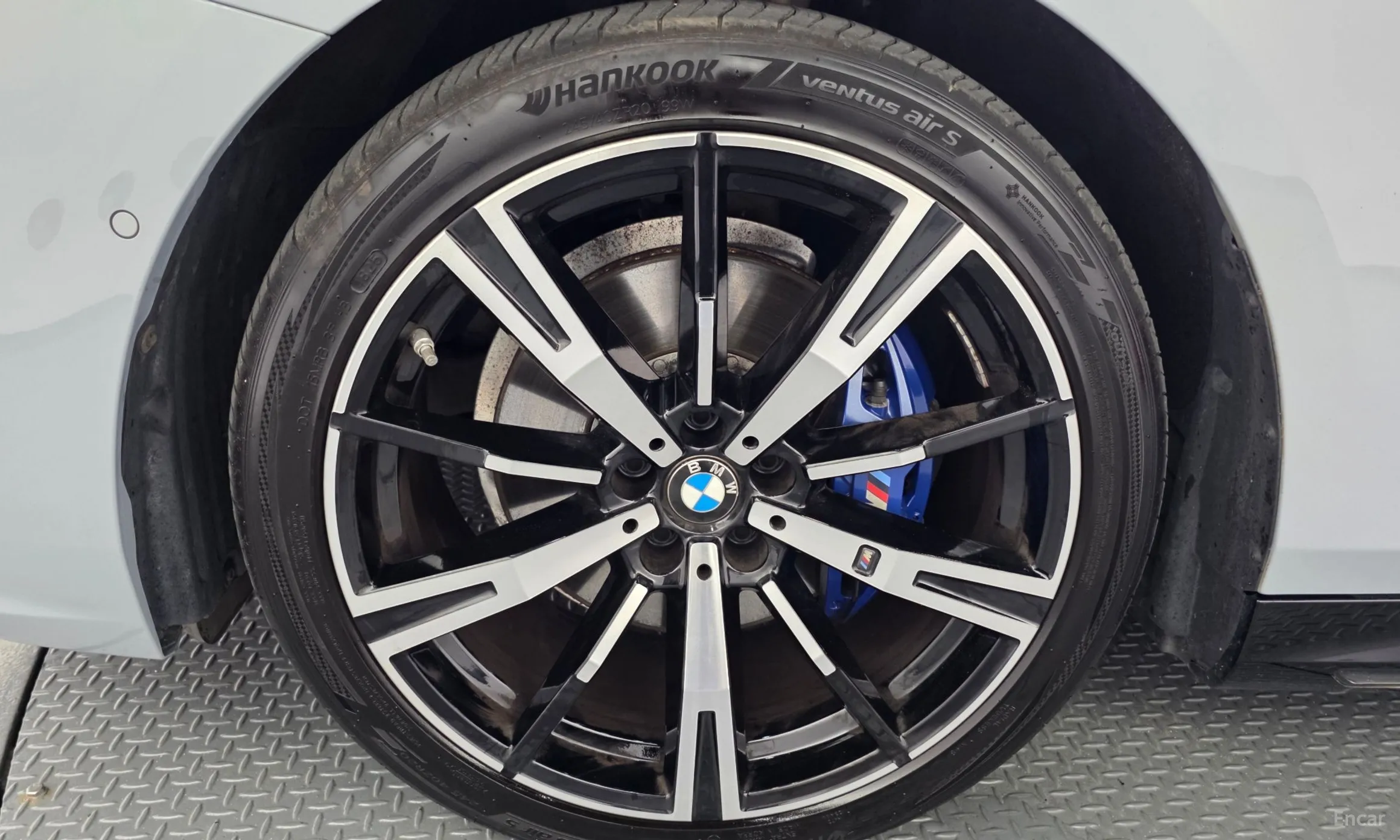 BMW 5 Series (G60) превью 5