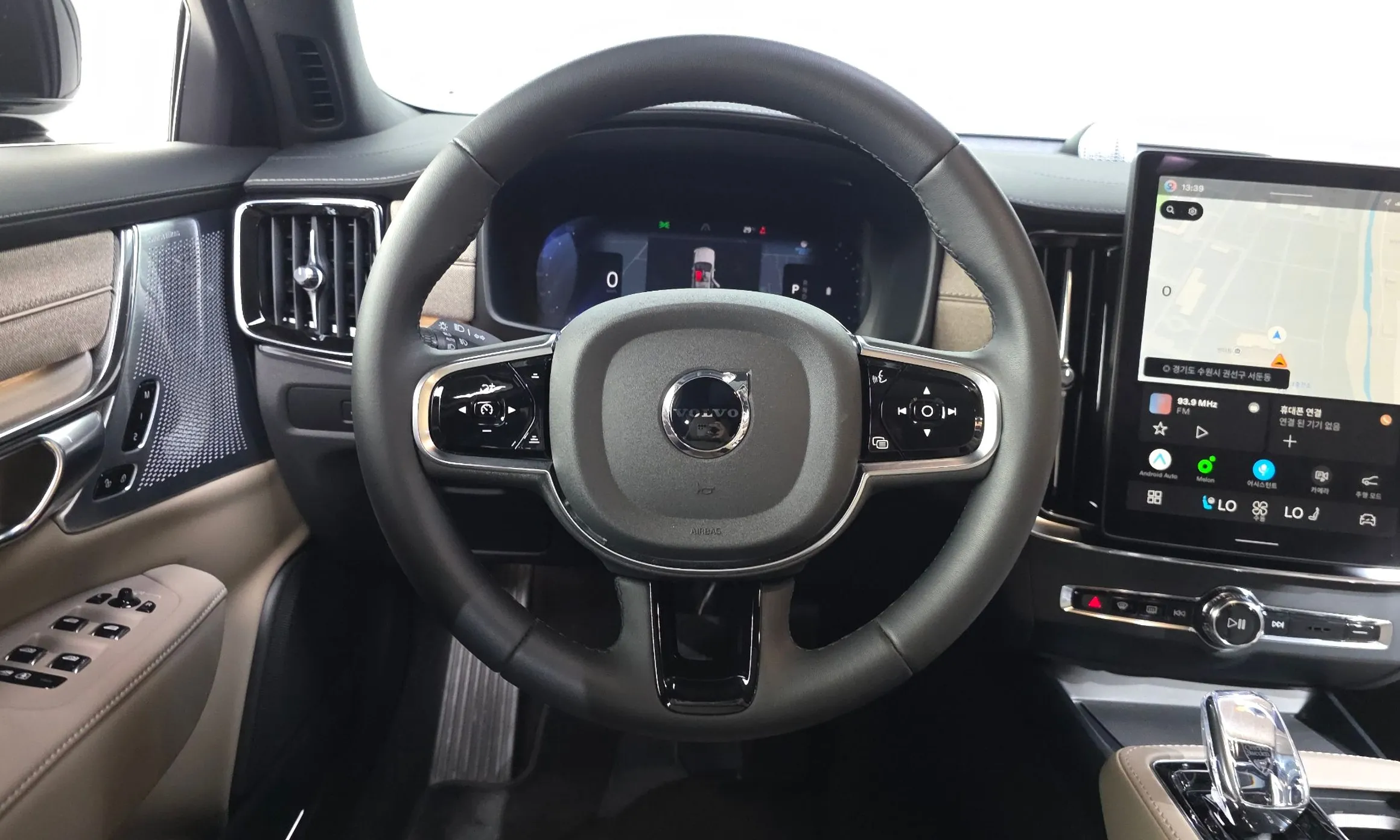 Volvo S90 превью 13