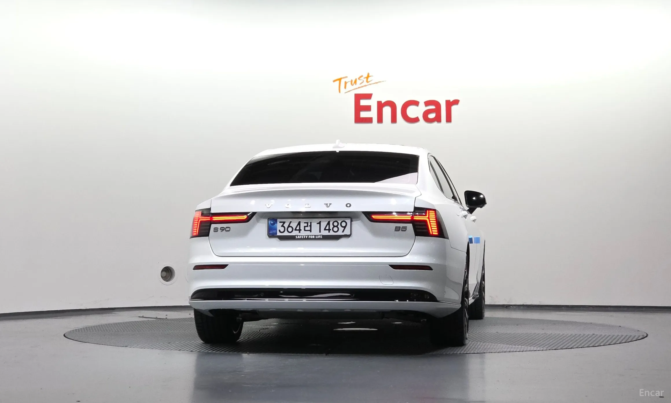 Volvo S90 превью 4