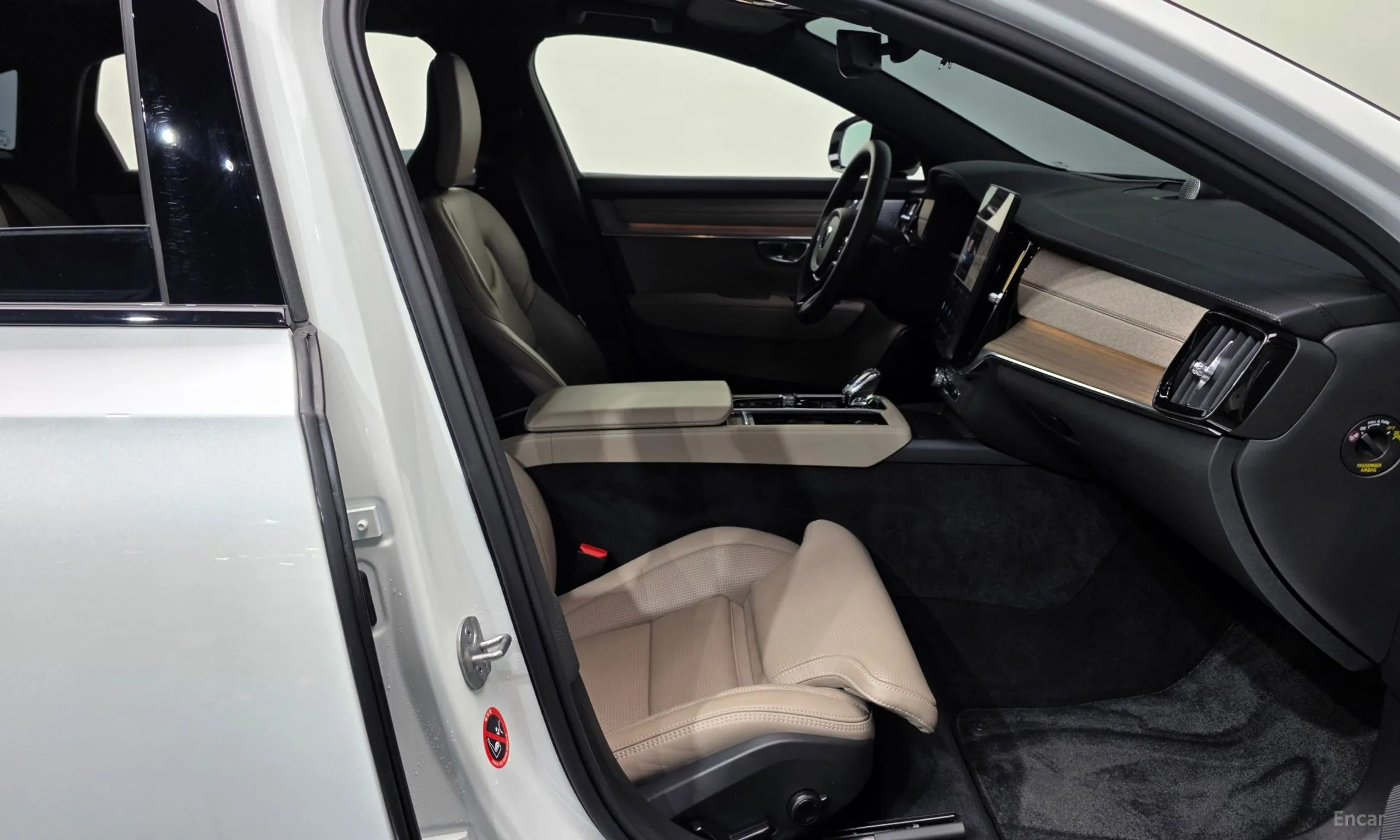 Volvo S90 превью 11