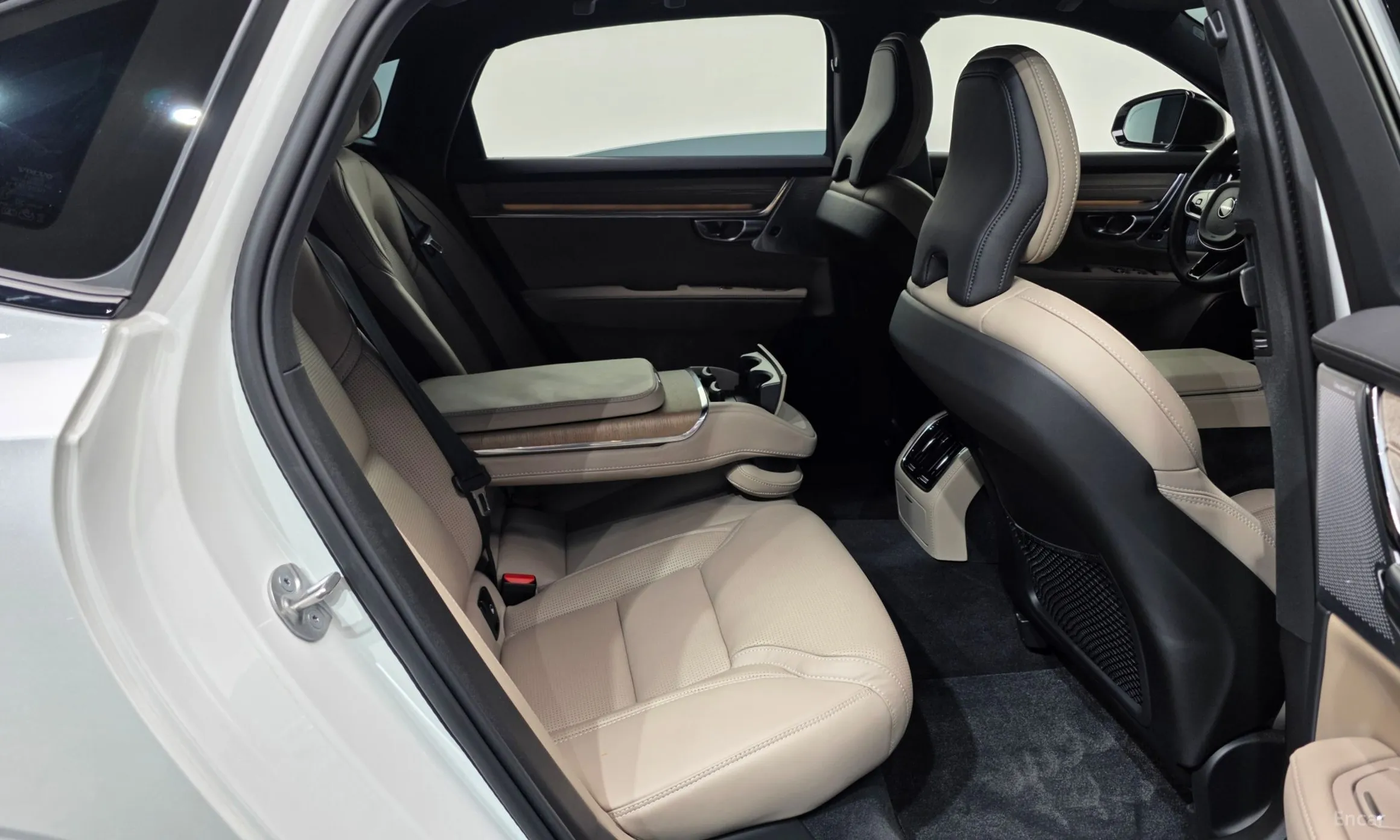 Volvo S90 превью 12