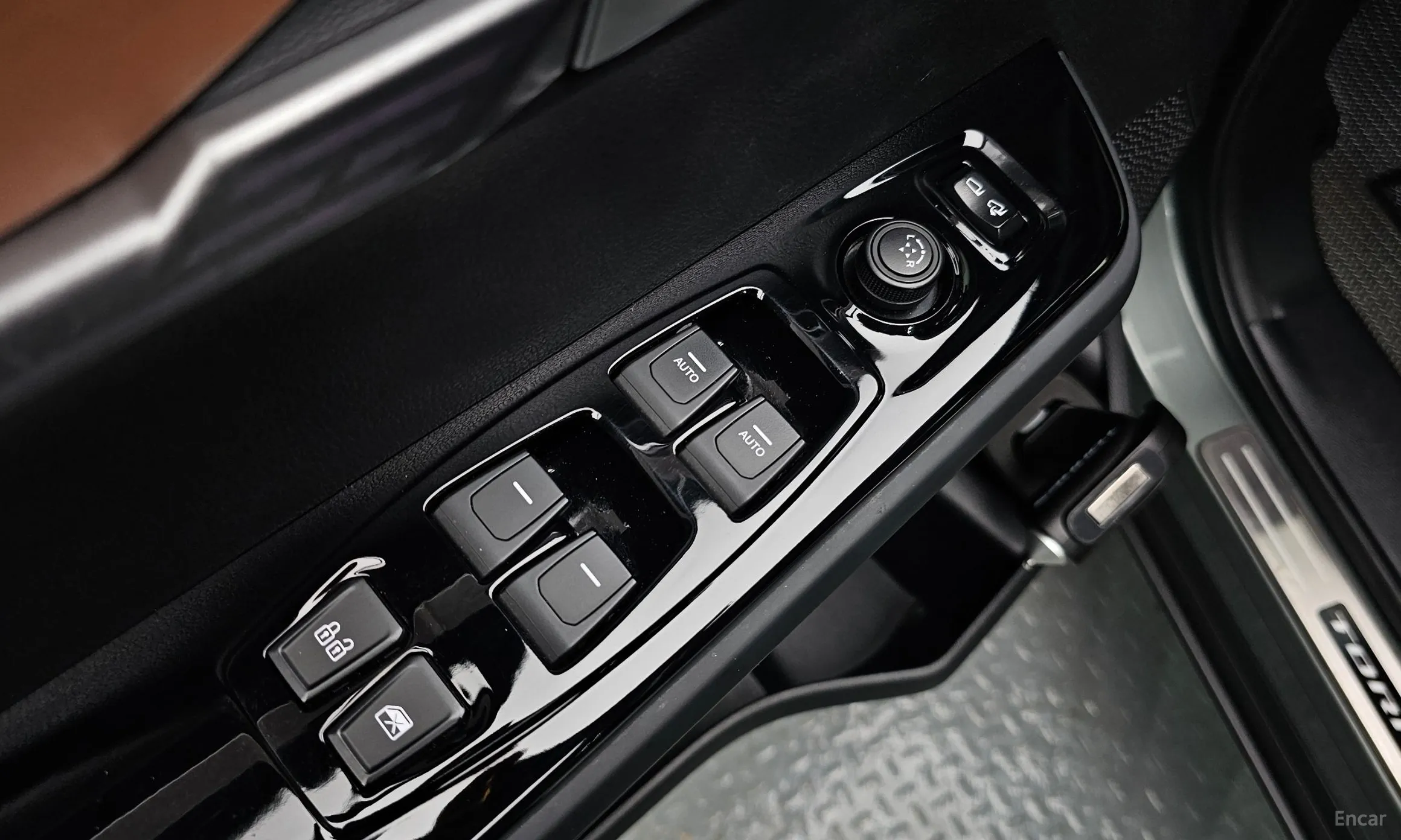 KG Mobility (SsangYong) Torres превью 13