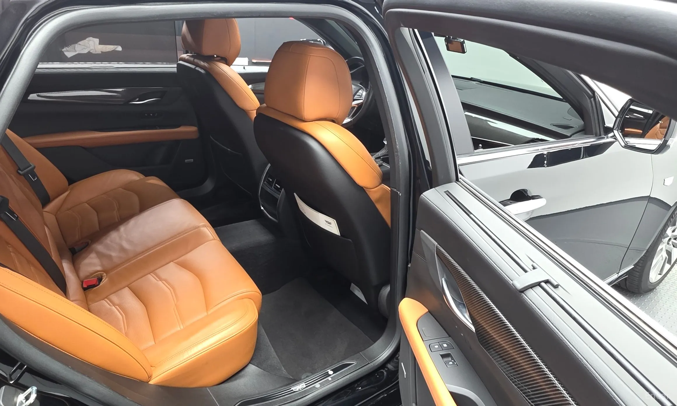 Cadillac CT6 превью 11