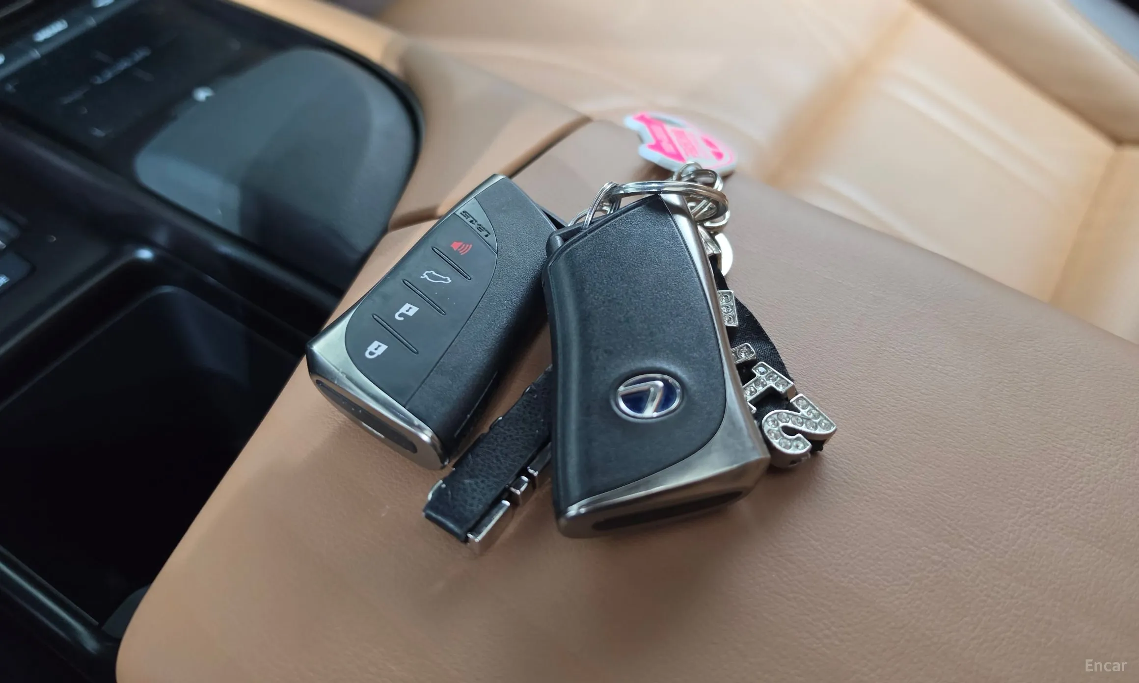 Lexus ES300h 7th Generation превью 16