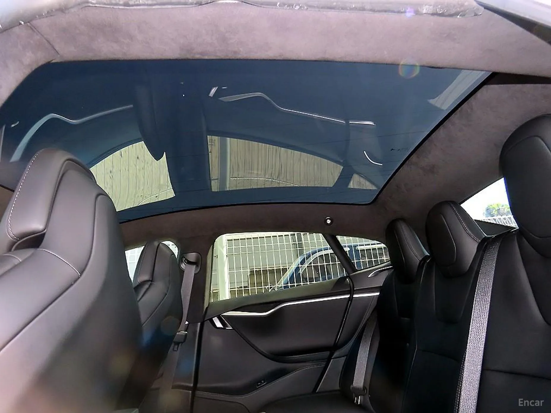 Tesla Model S превью 16