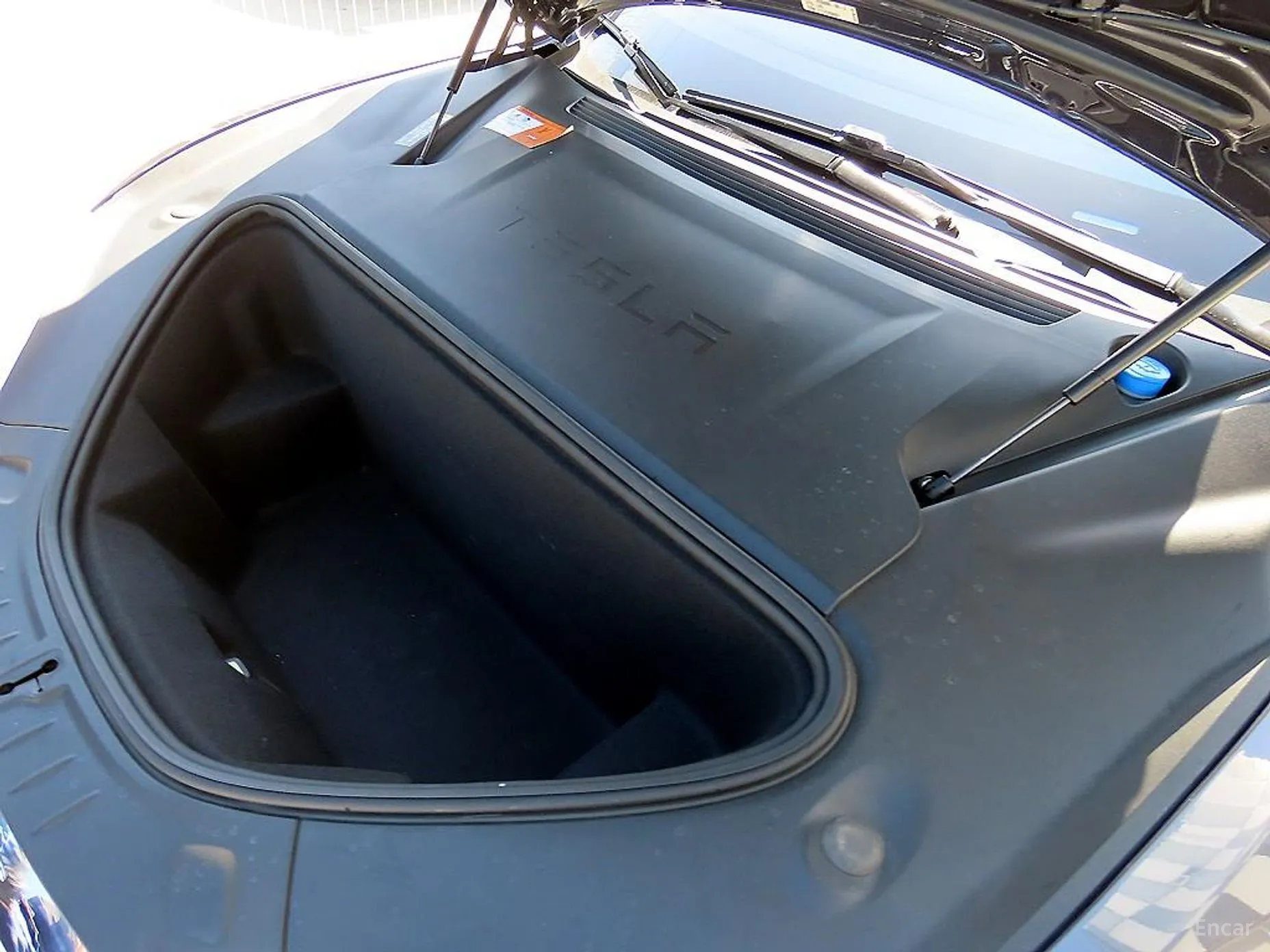 Tesla Model S превью 19