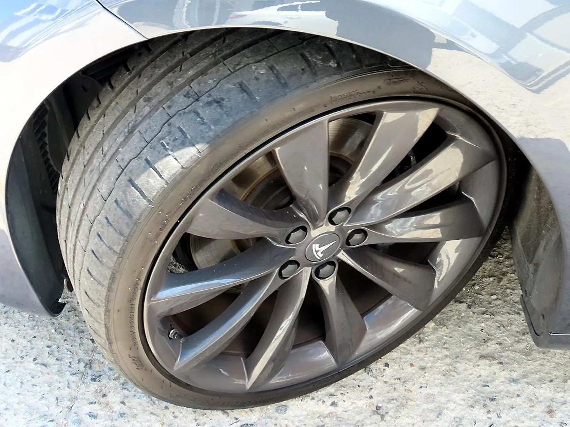 Tesla Model S превью 20