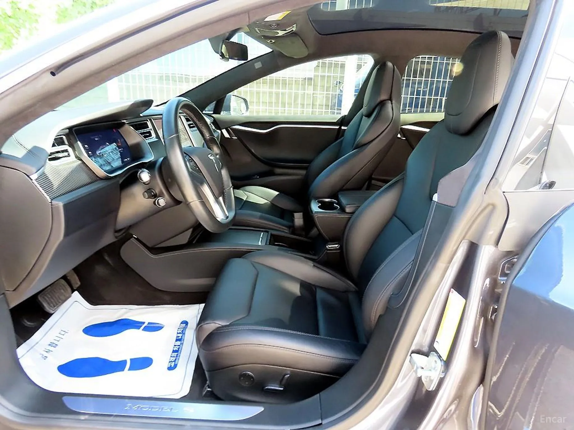 Tesla Model S превью 5