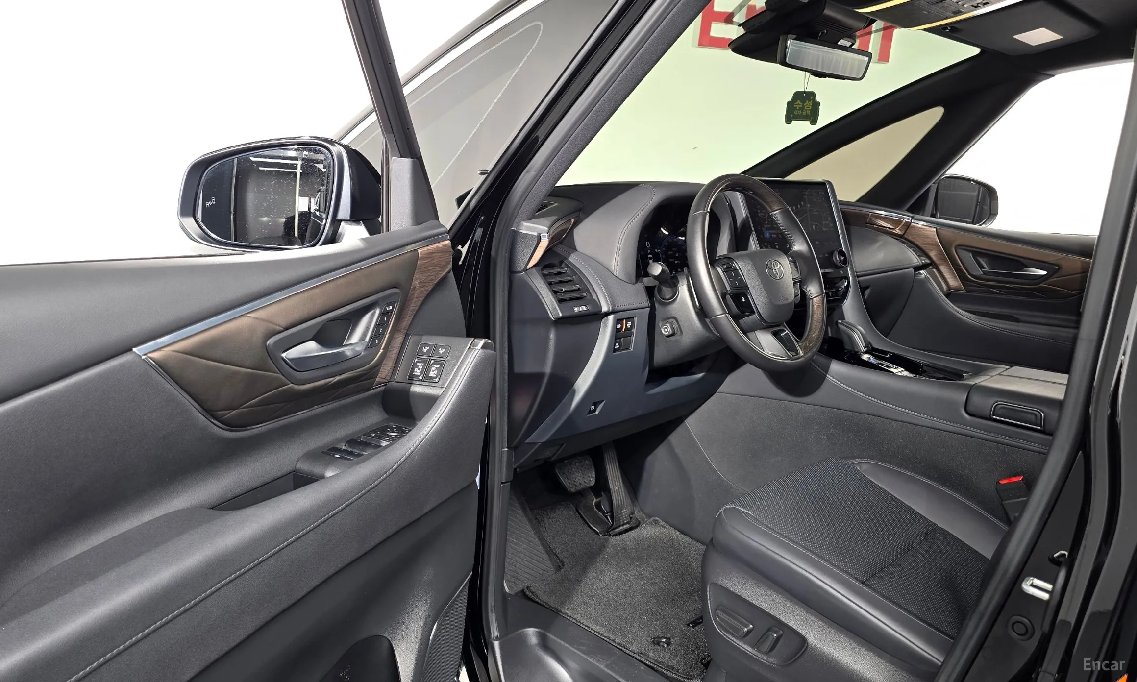 Toyota Alphard 4th Generation превью 10