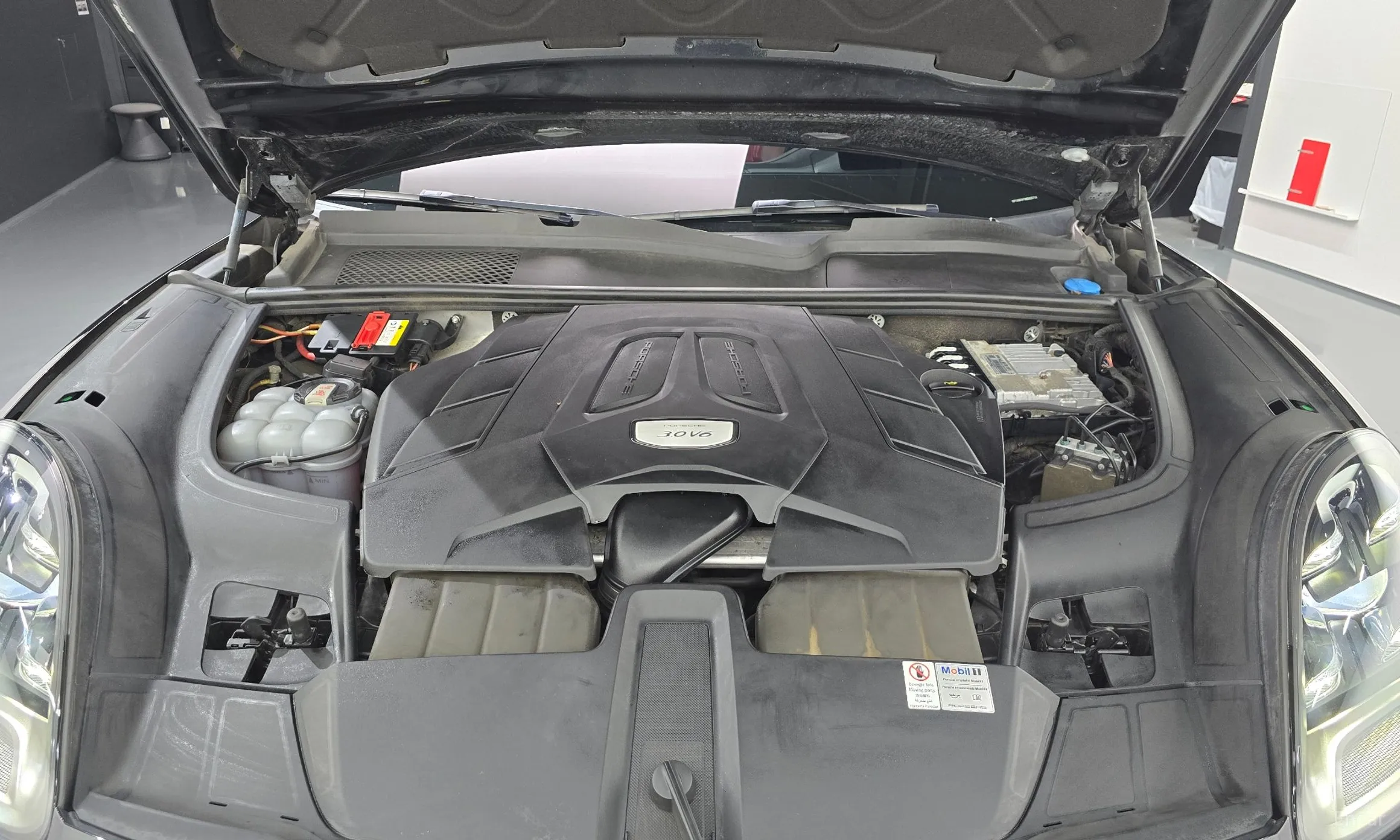 Porsche Cayenne (PO536) превью 6