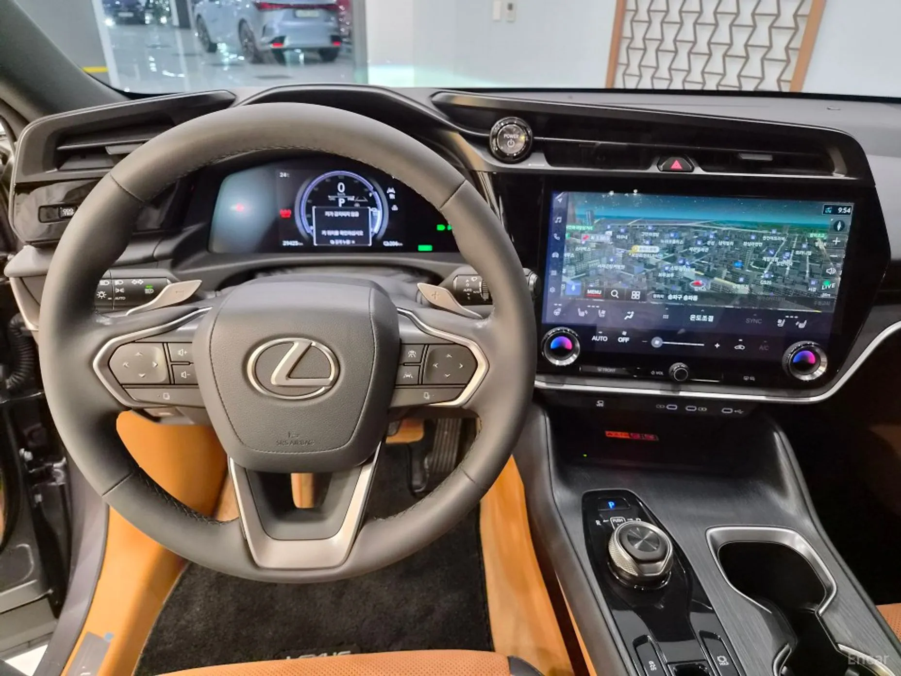 Lexus RZ450e превью 13