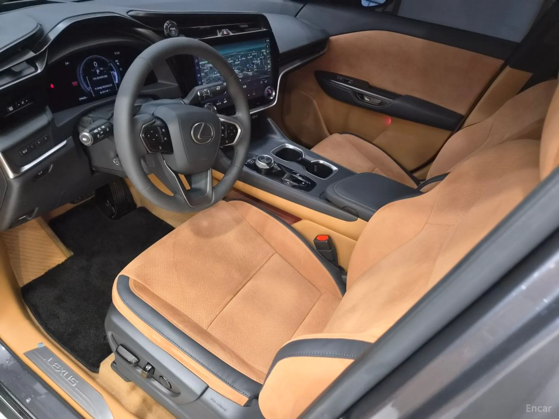 Lexus RZ450e превью 15