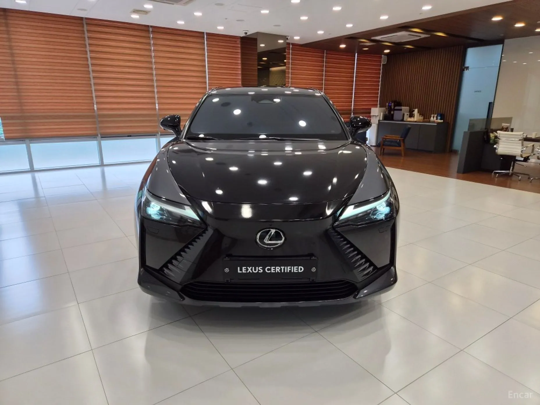 Lexus RZ450e превью 3