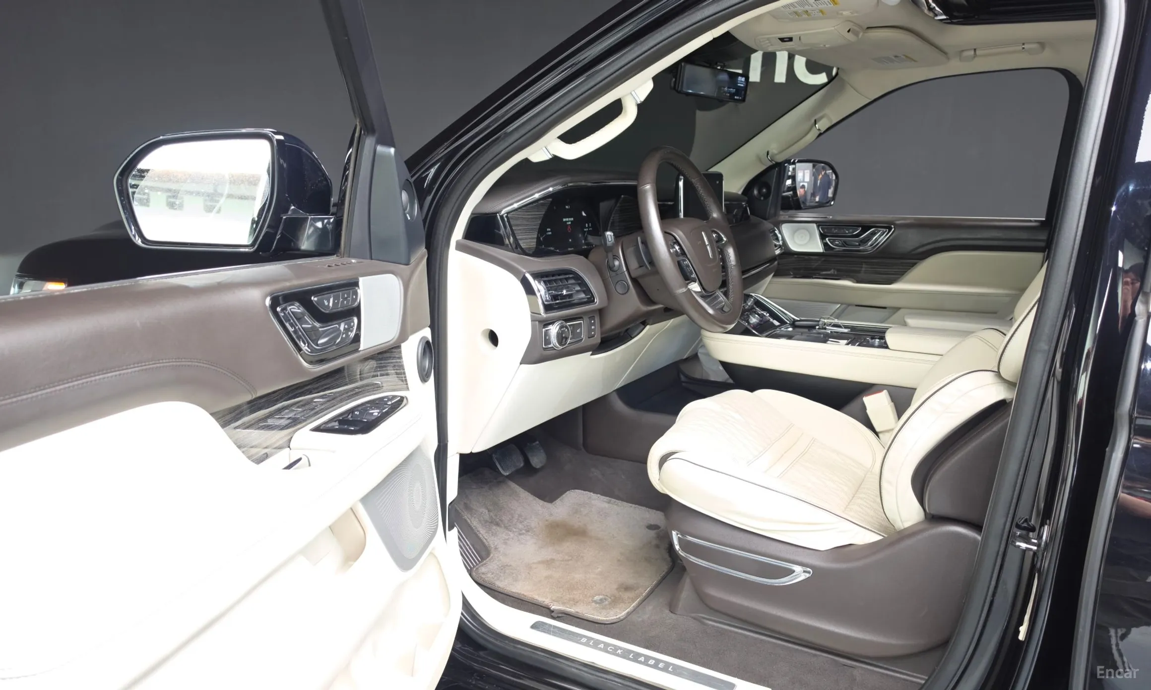 Lincoln Navigator 4th generation превью 10