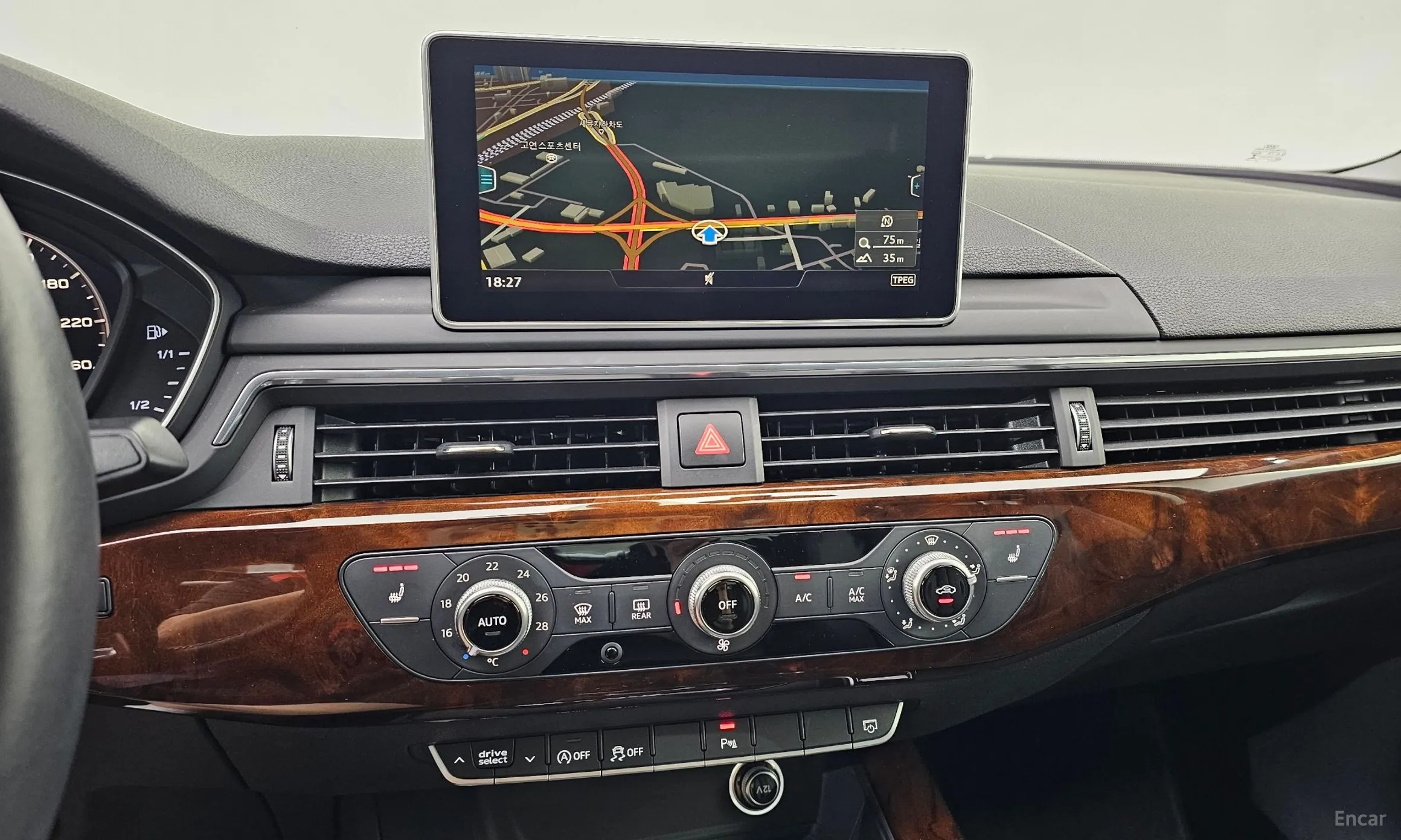 Audi A4 (B9) превью 14