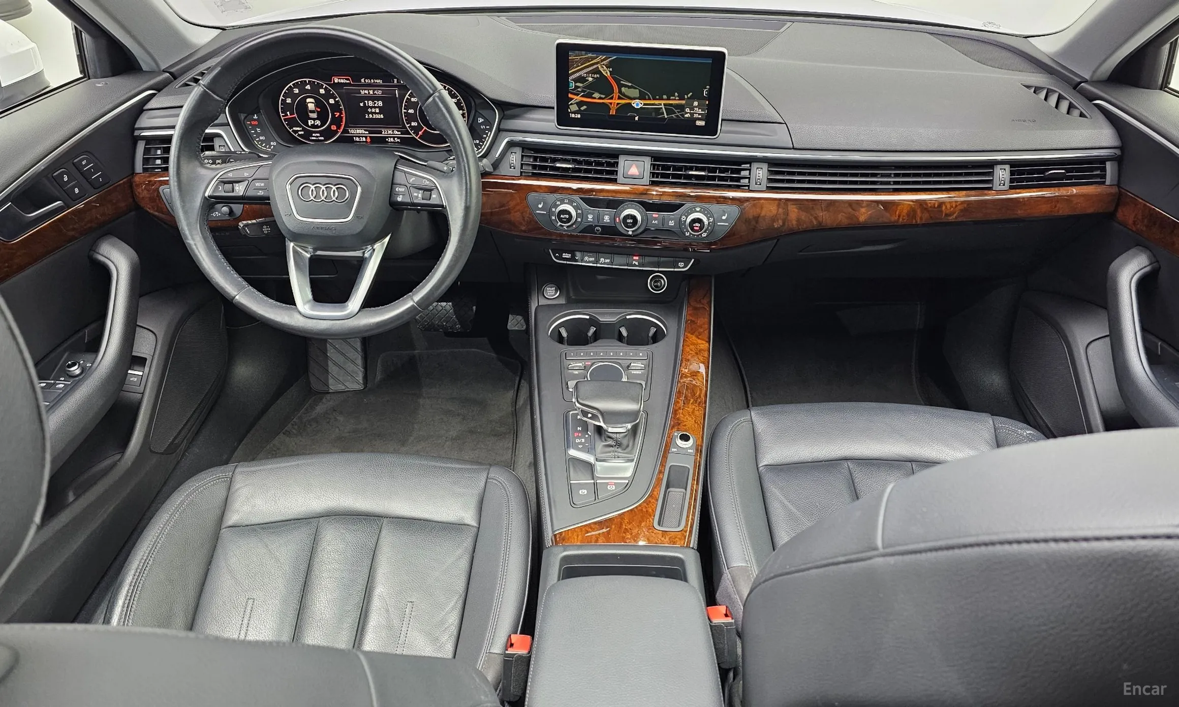 Audi A4 (B9) превью 7