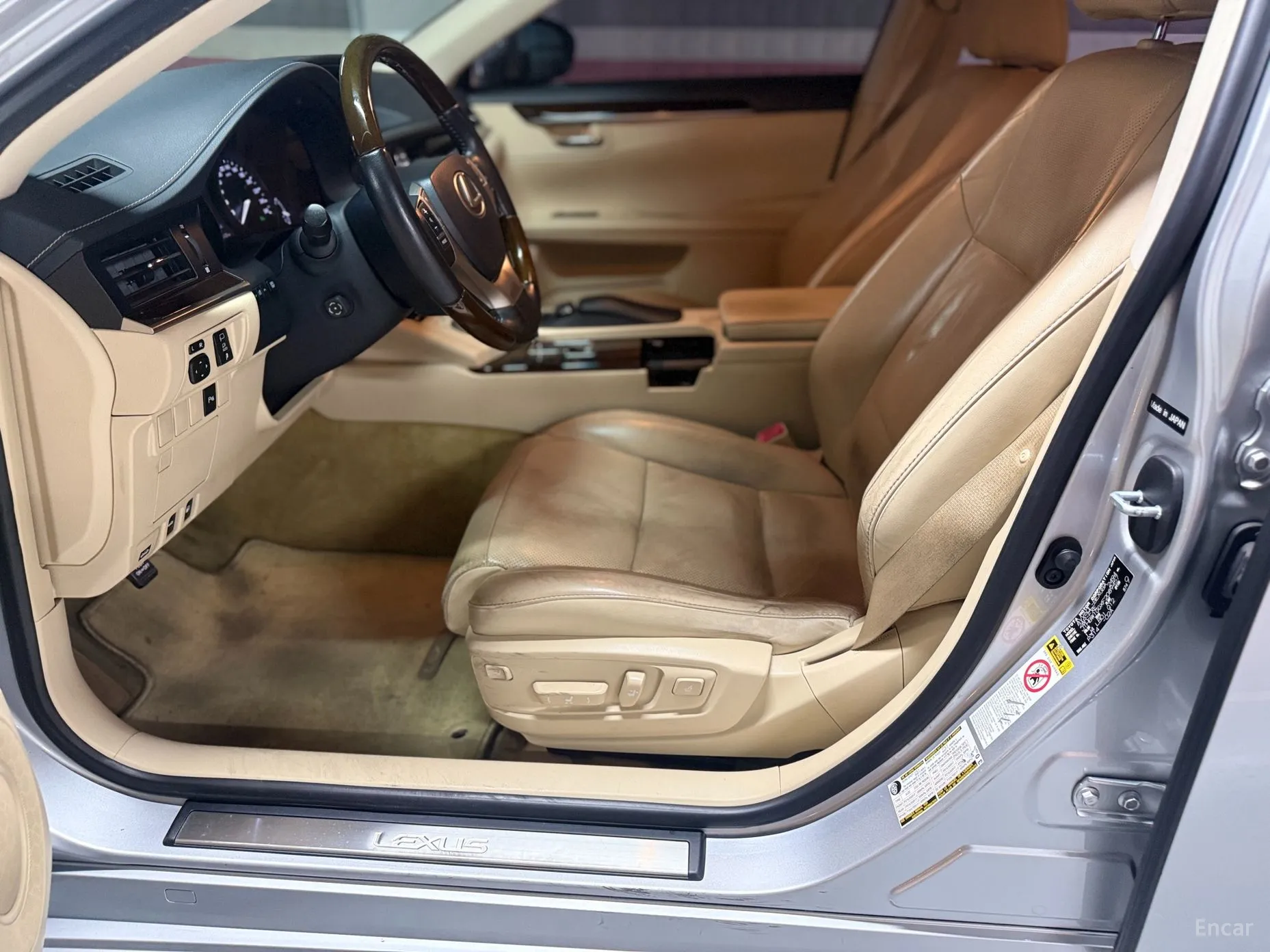 Lexus New ES300h превью 7