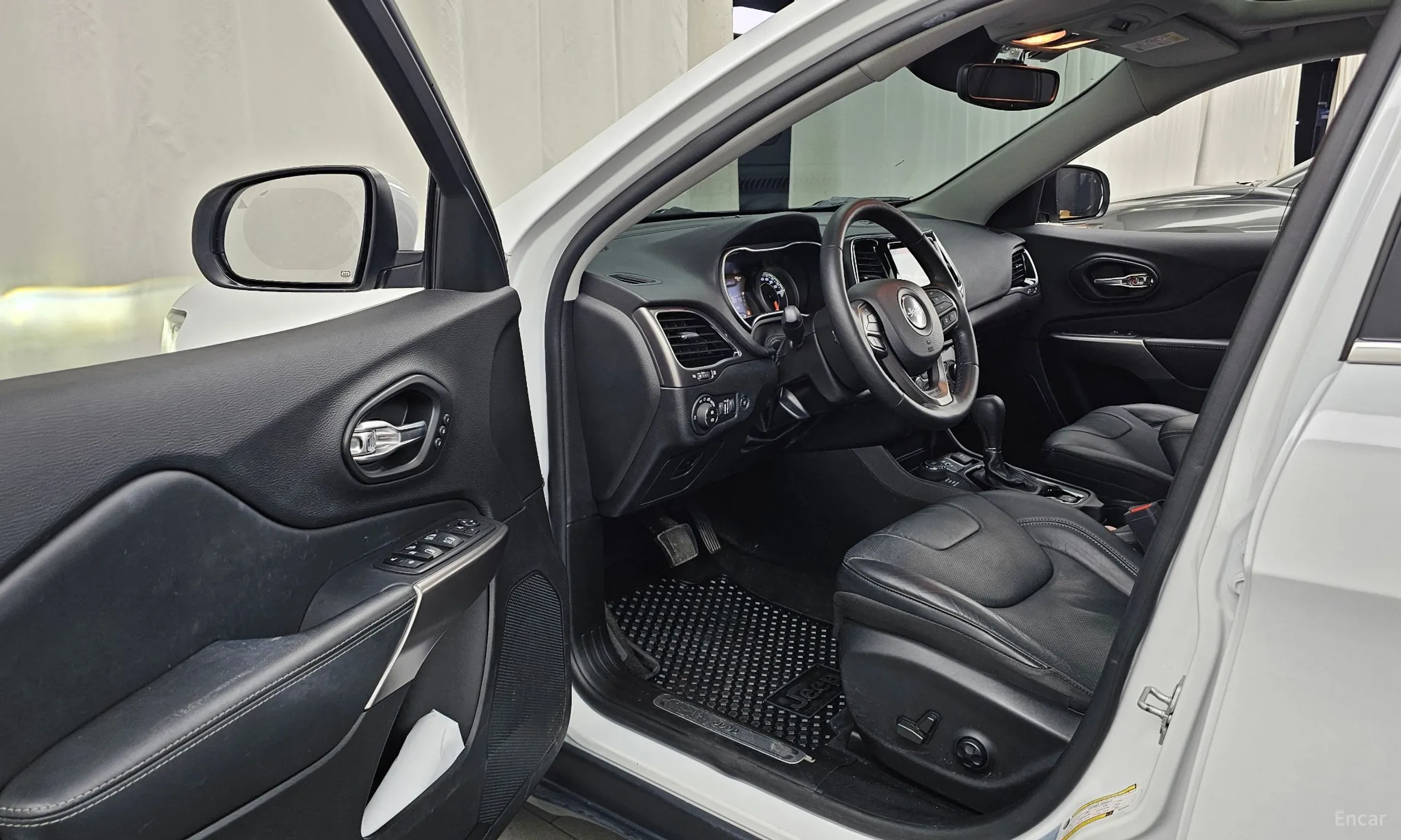 Jeep Cherokee (KL) превью 10